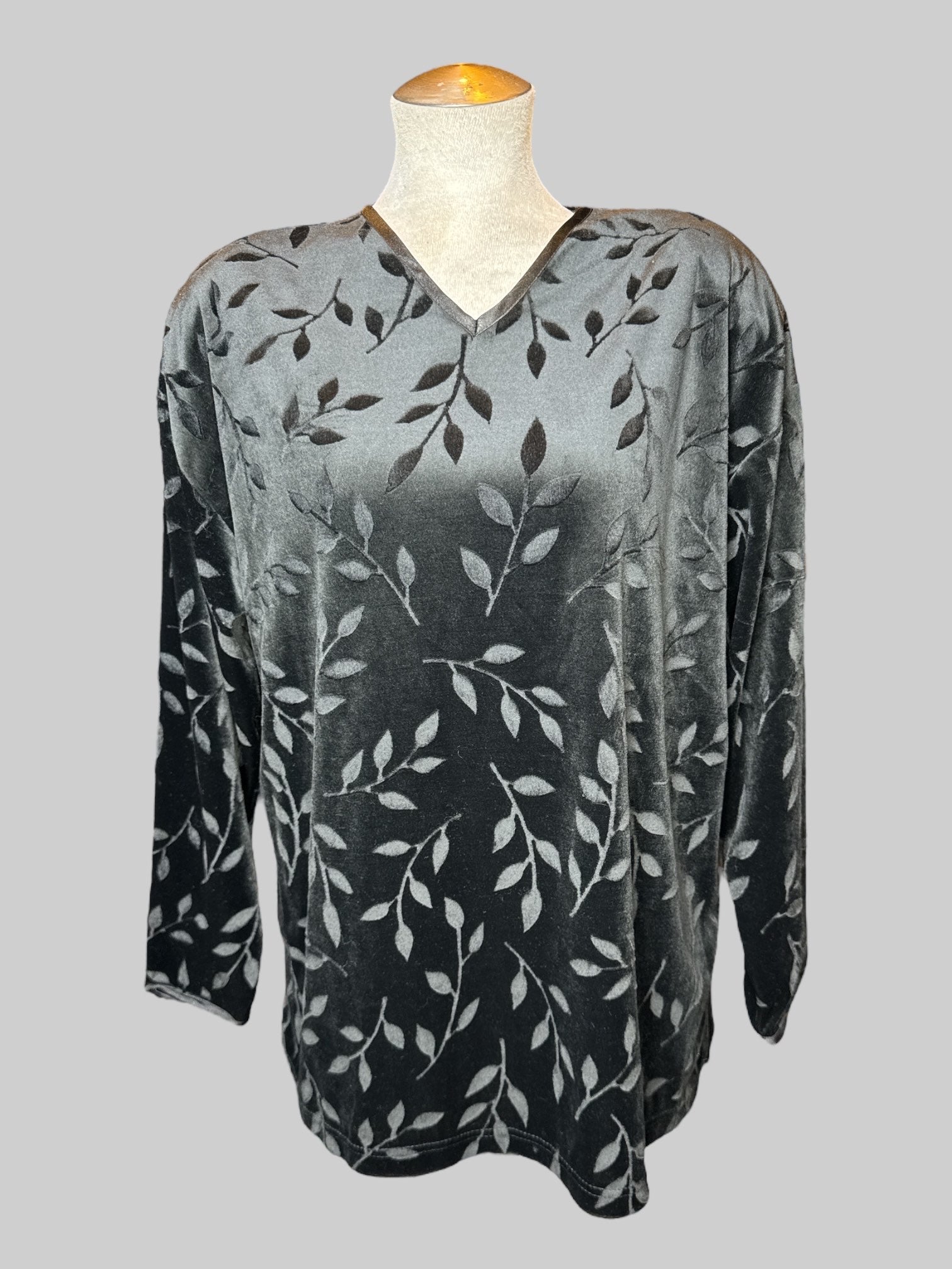 XL NWT vintage black, long sleeve velvet top with botanical burnout design, and satin like hems