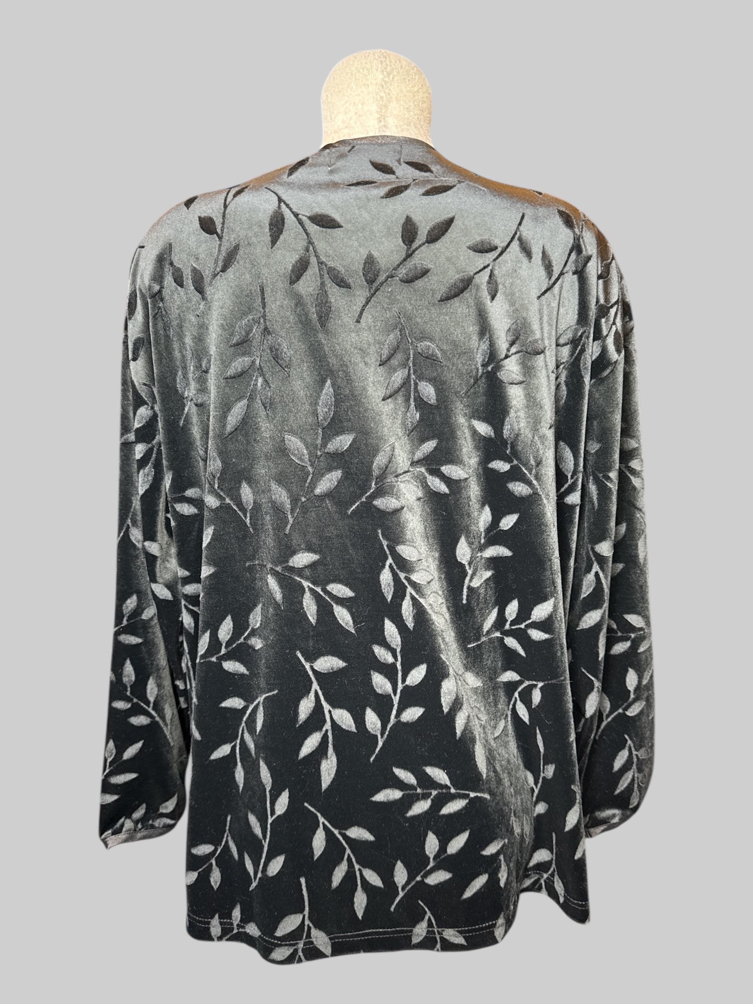 XL NWT vintage black, long sleeve velvet top with botanical burnout design, and satin like hems