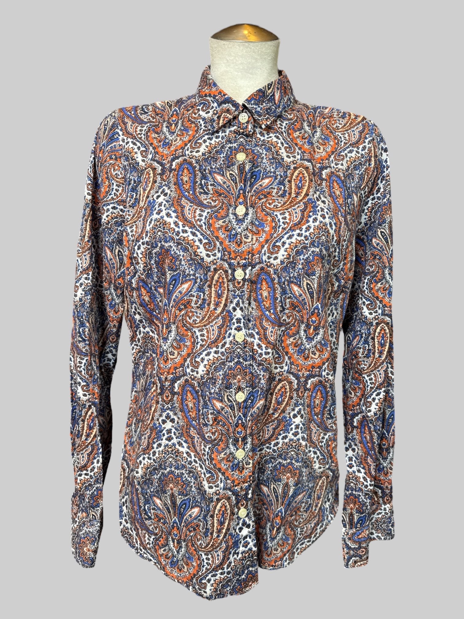 1X blue, orange, and white Paisley designed long sleeve button down