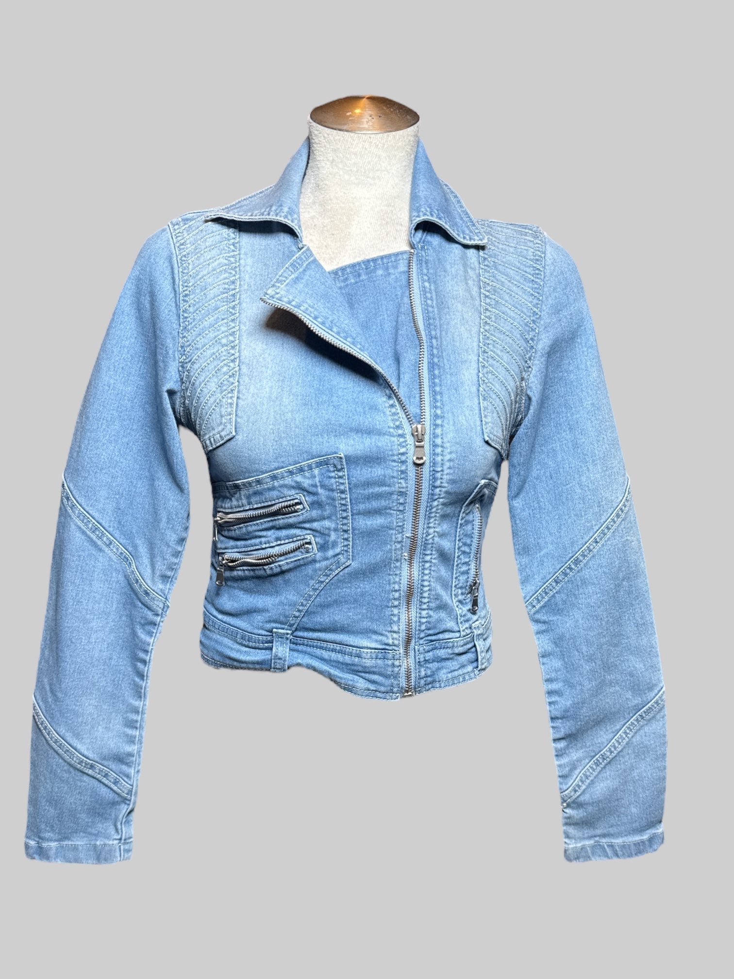 M light blue denim jacket with zippers