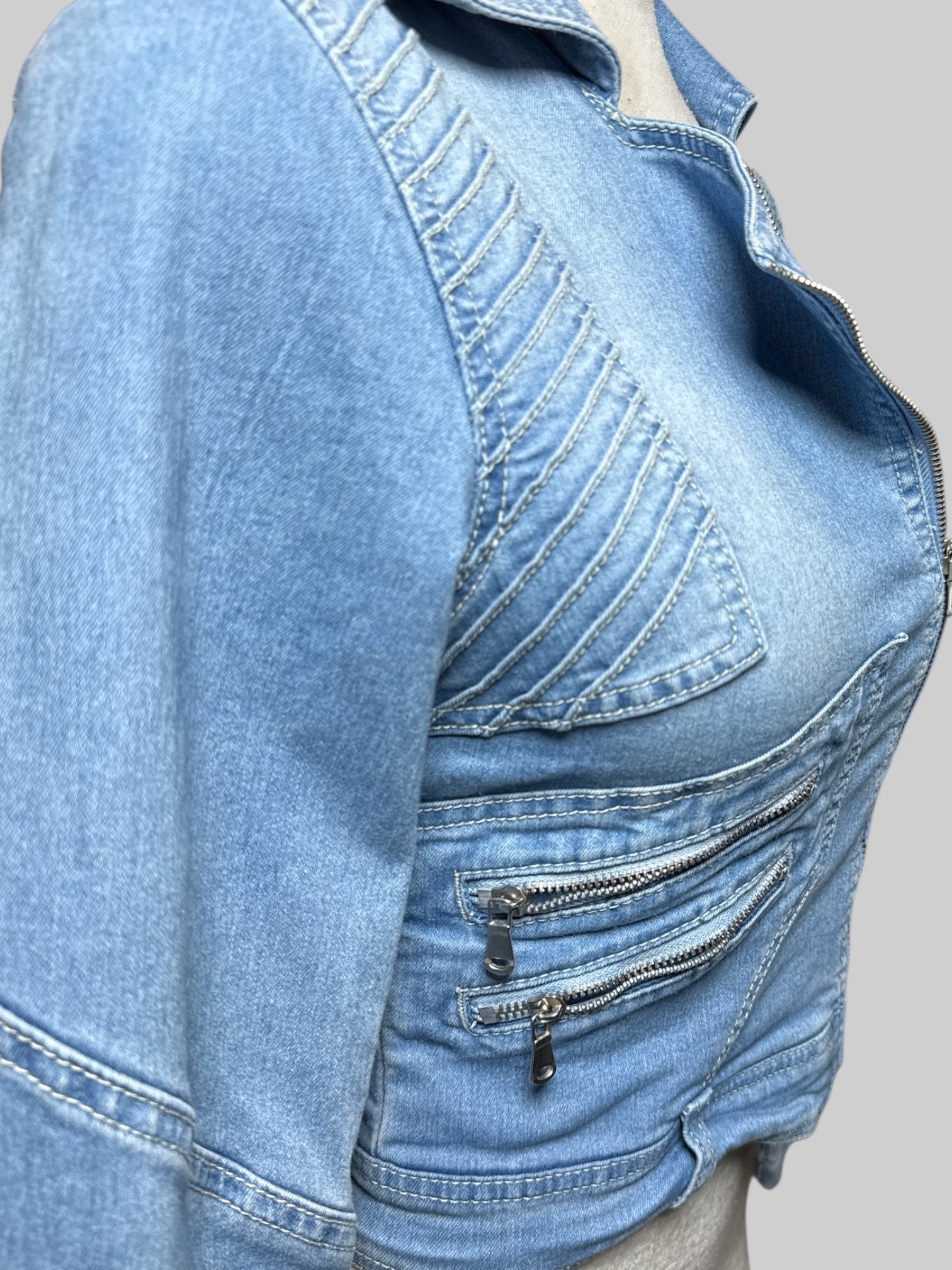 M light blue denim jacket with zippers