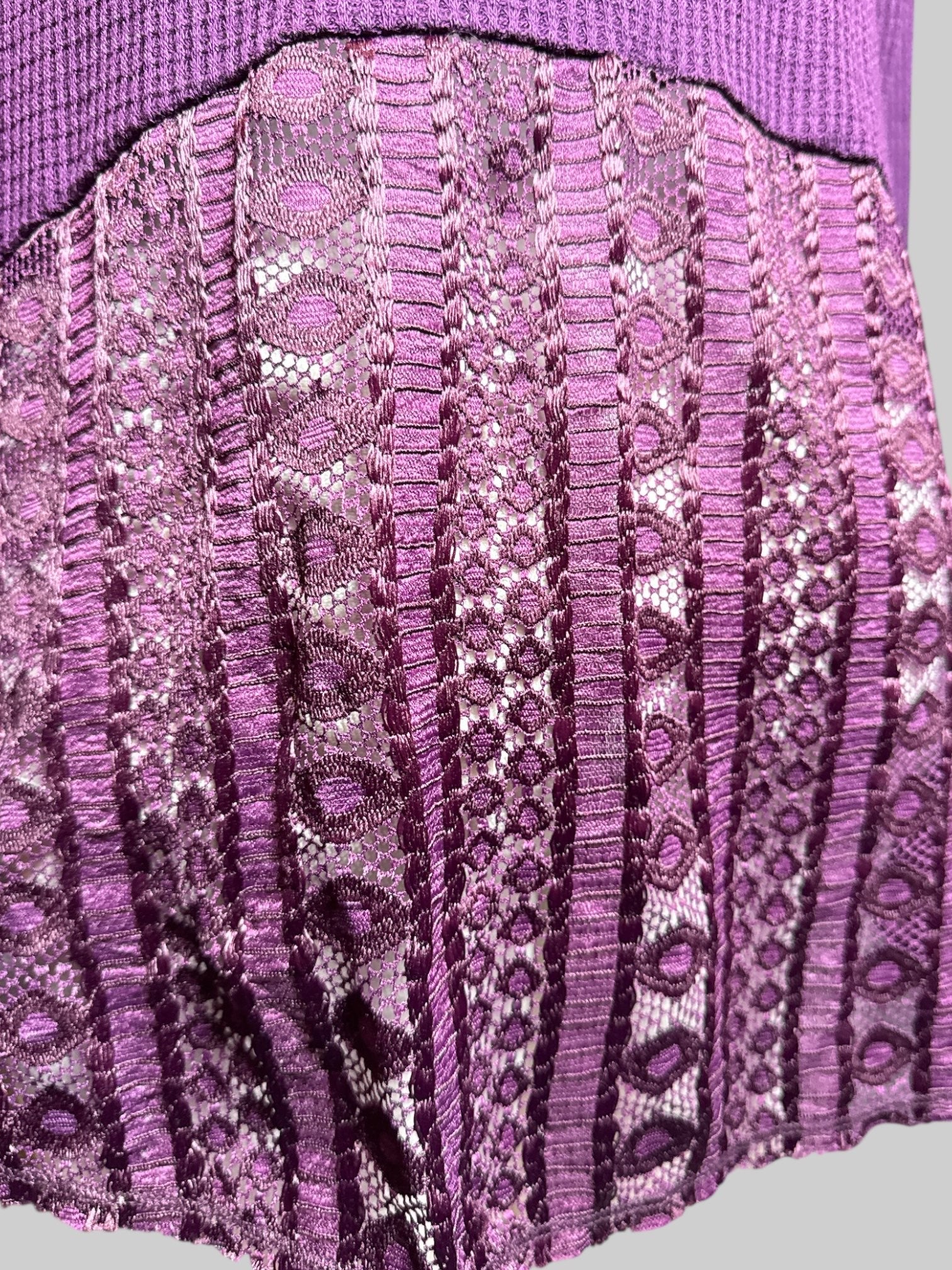 XL purple waffle knit tunic style top with lace bottom and lace cuffs on sleeves