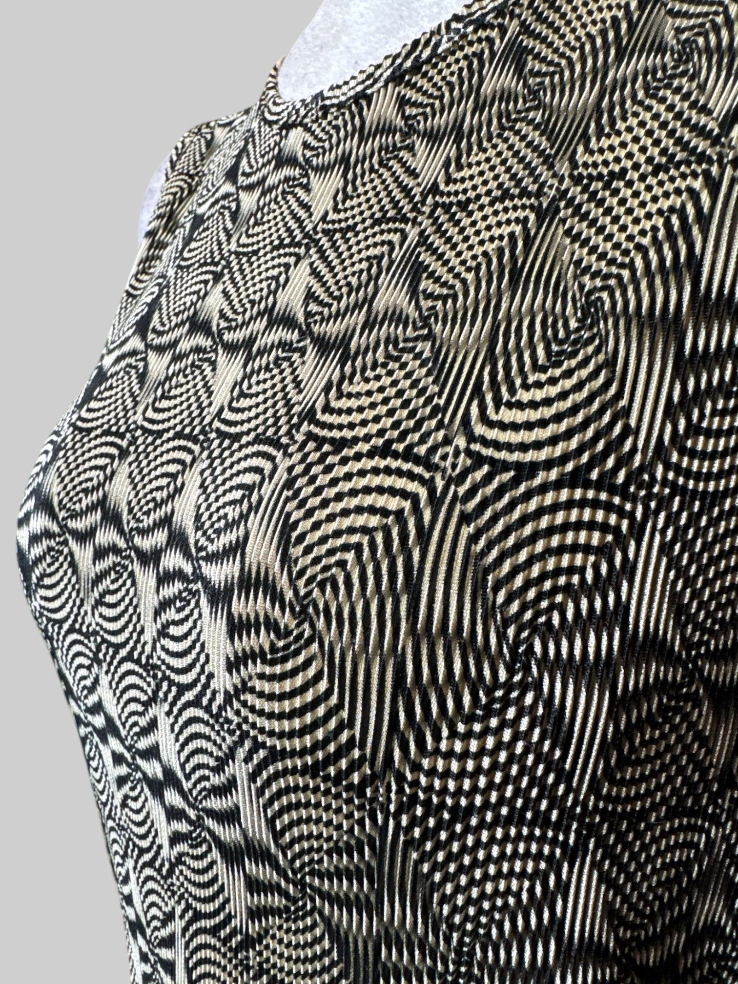 1X vintage light yellow and black pattern ribbed sleeveless top