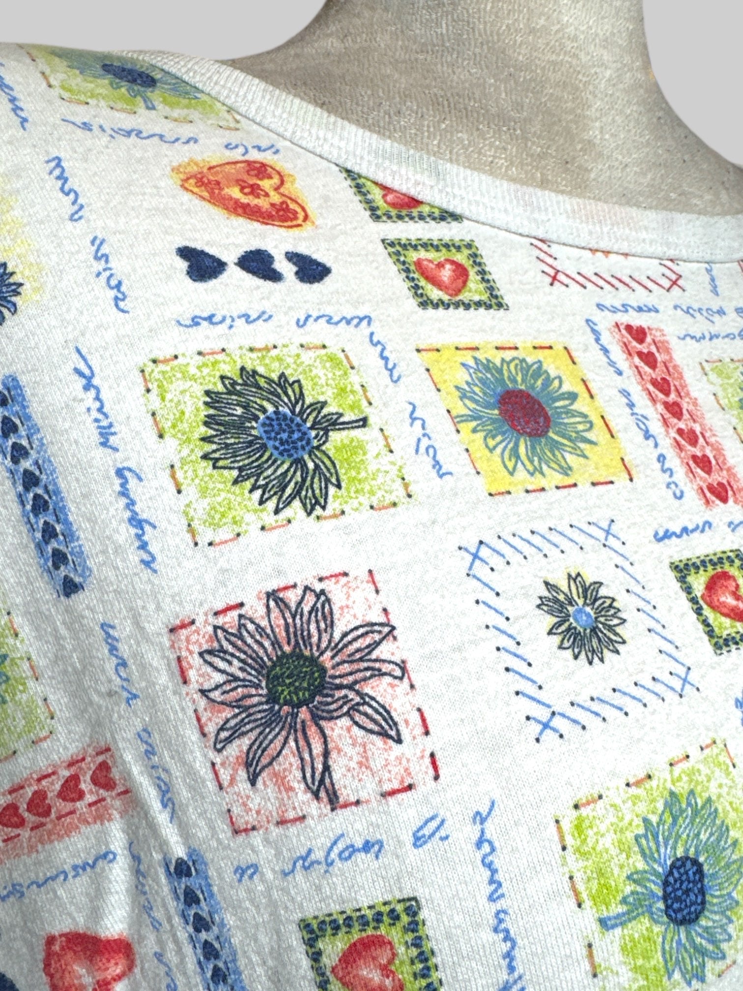 3X vintage white t shirt with cute multi pattern