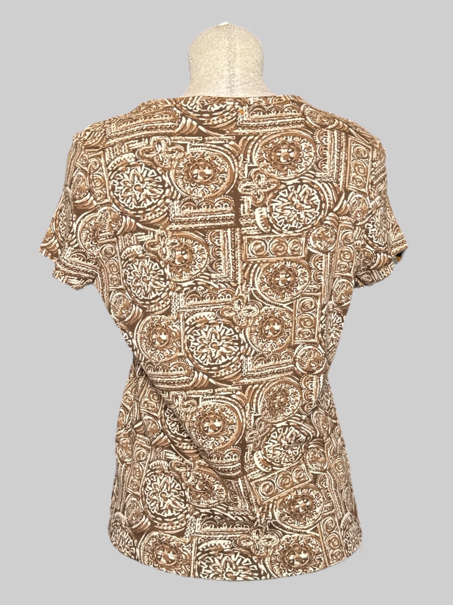 L NWT petite brown and white geometric pattern t shirt