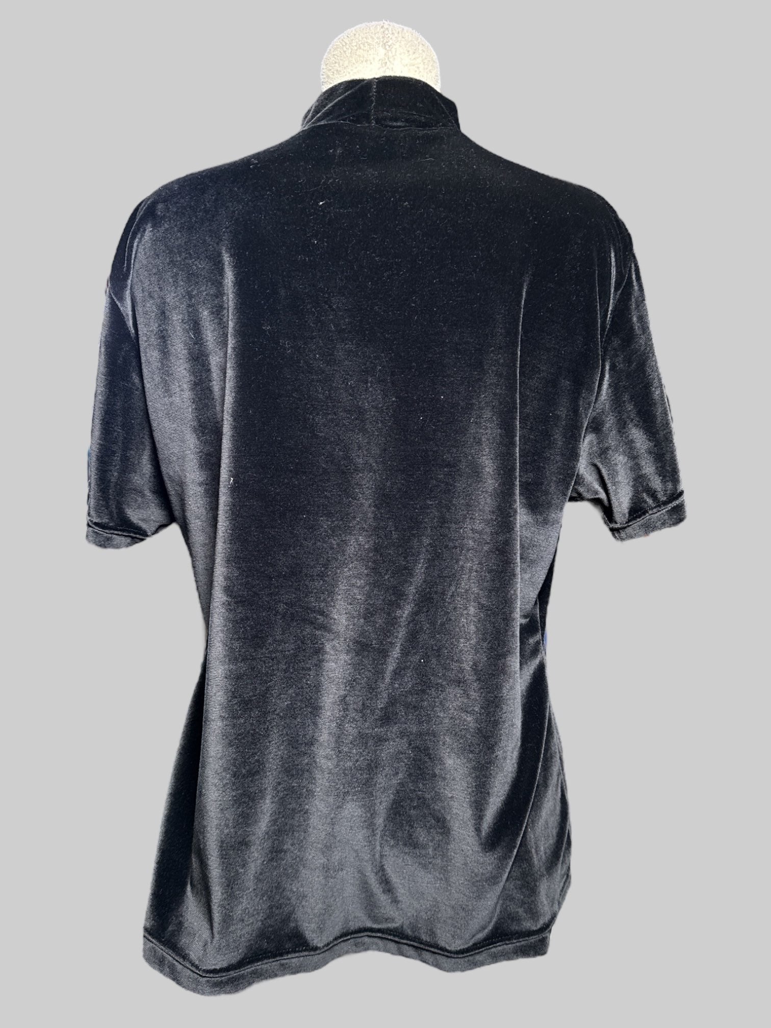 2X vintage black velvet mock neck short sleeve top