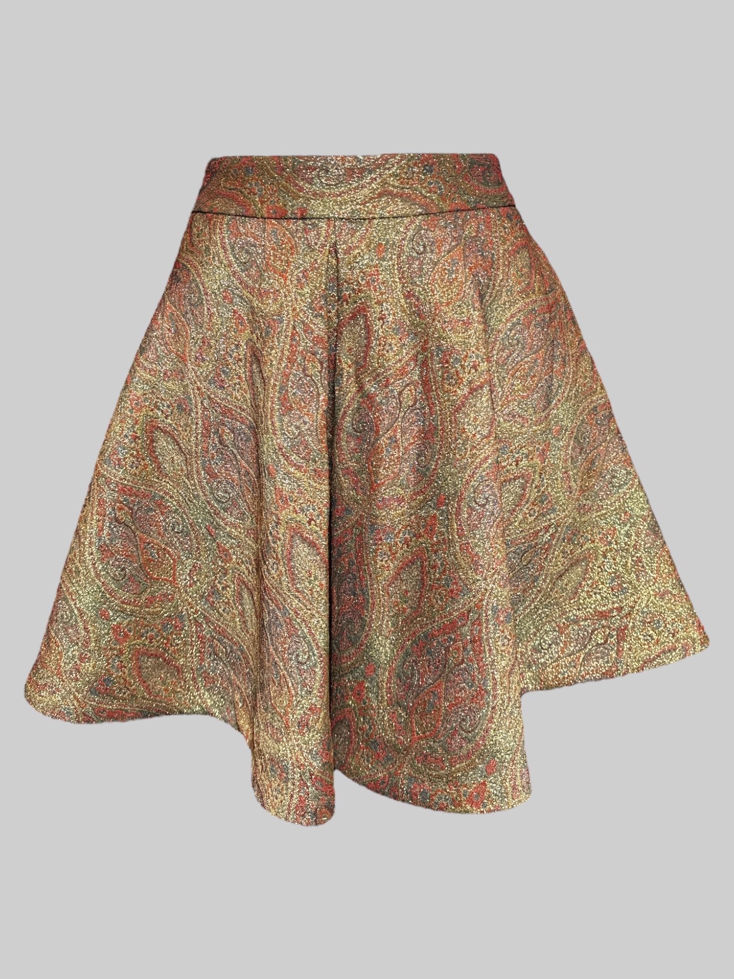 S NWT multicolor flowy skirt with gold tinsel, pockets, and zipper on back