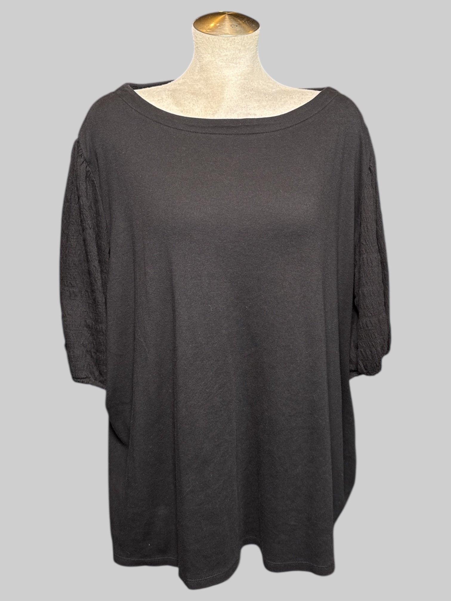 6X black short sleeve blouse with balloon sleeves