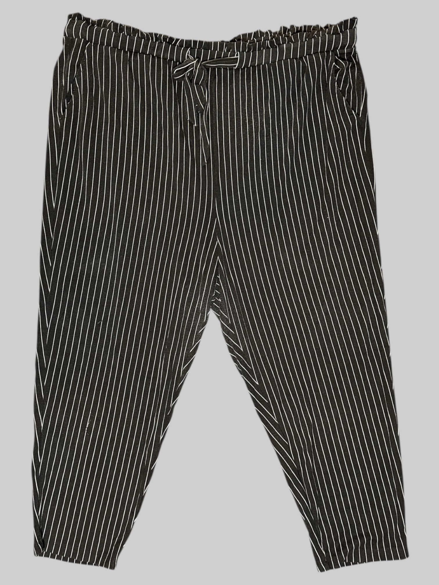 4X black and white striped pants with pockets, drawstring, and stretchy waist