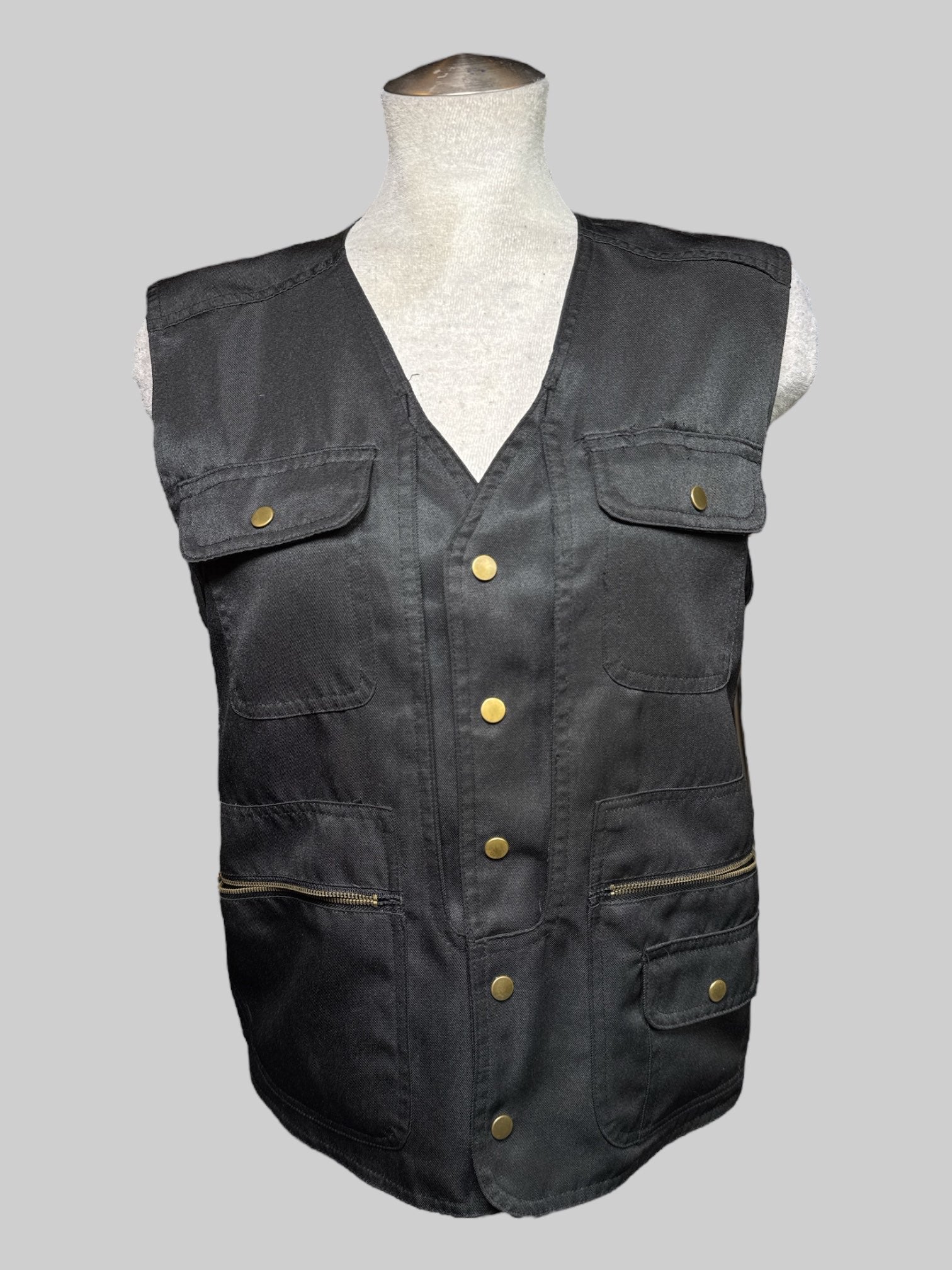 L black snap button vest