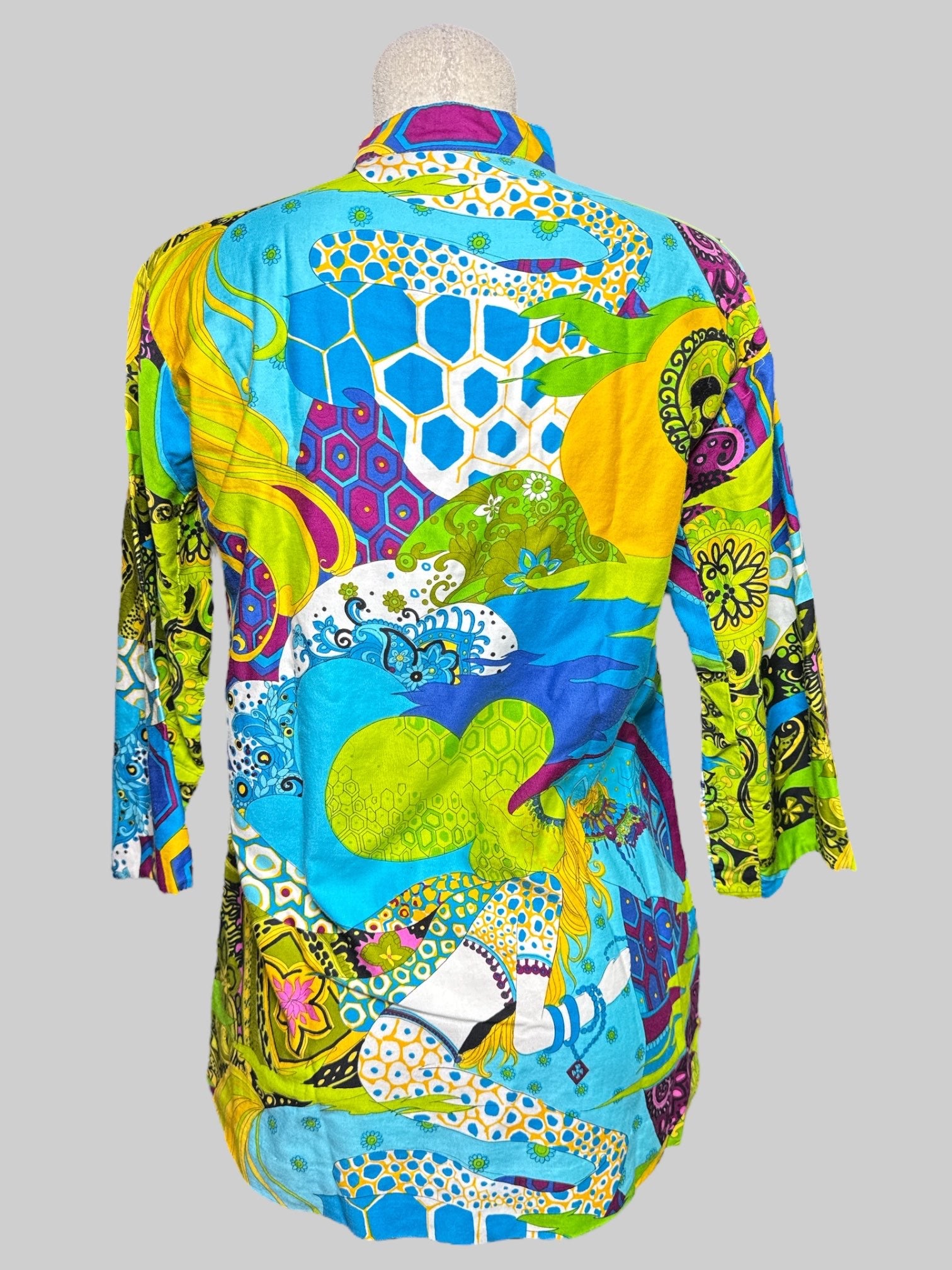 XL vintage funky multicolor and multi pattern blouse with a collar and quarter sleeves