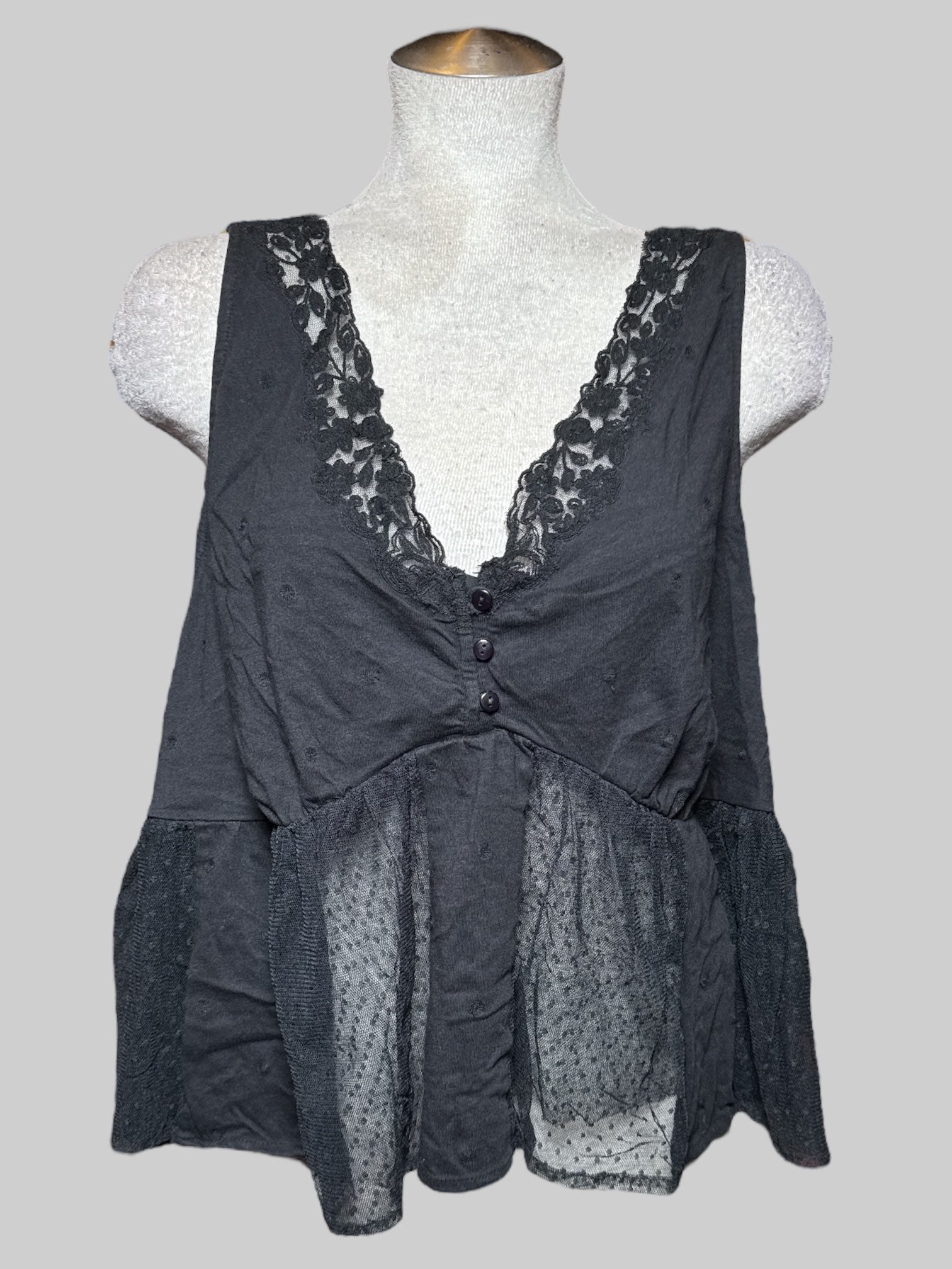 4X black sleeveless top with lace and sheer polka dot panels
