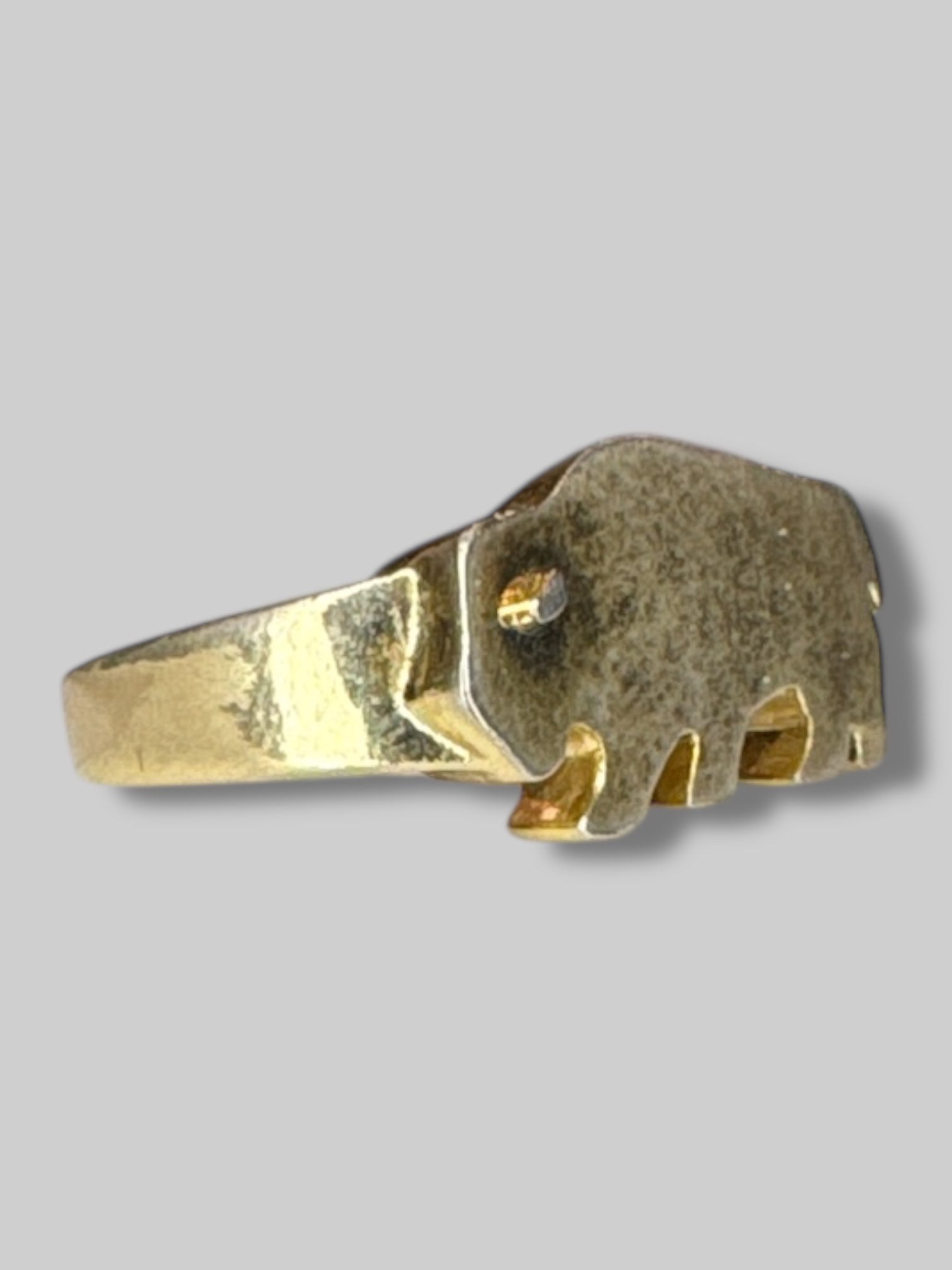 Size 6 silver tone bison ring