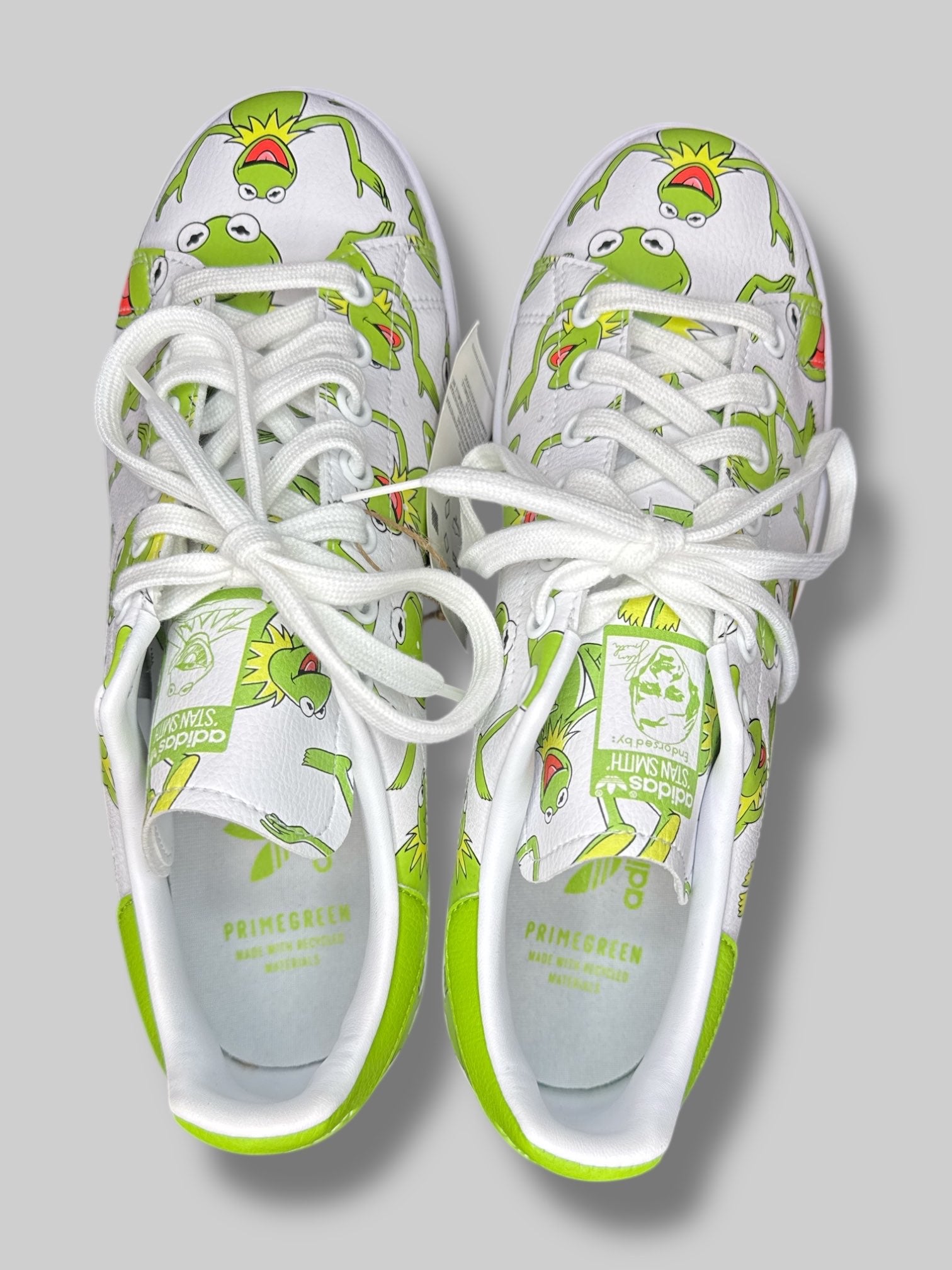 NWT size 7.5 Adidas x Disney Kermit The Frog sneakers