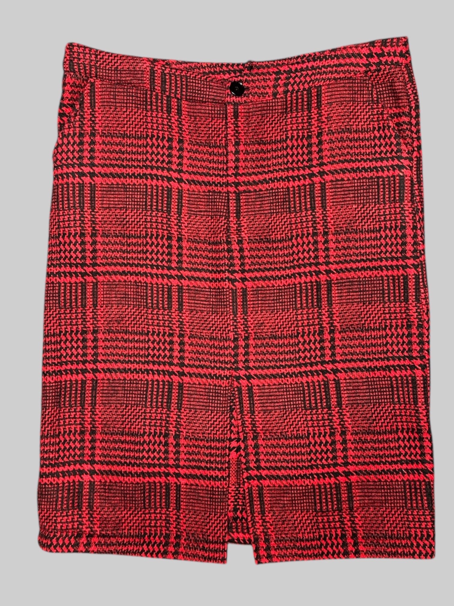 XL red and black pattern skirt