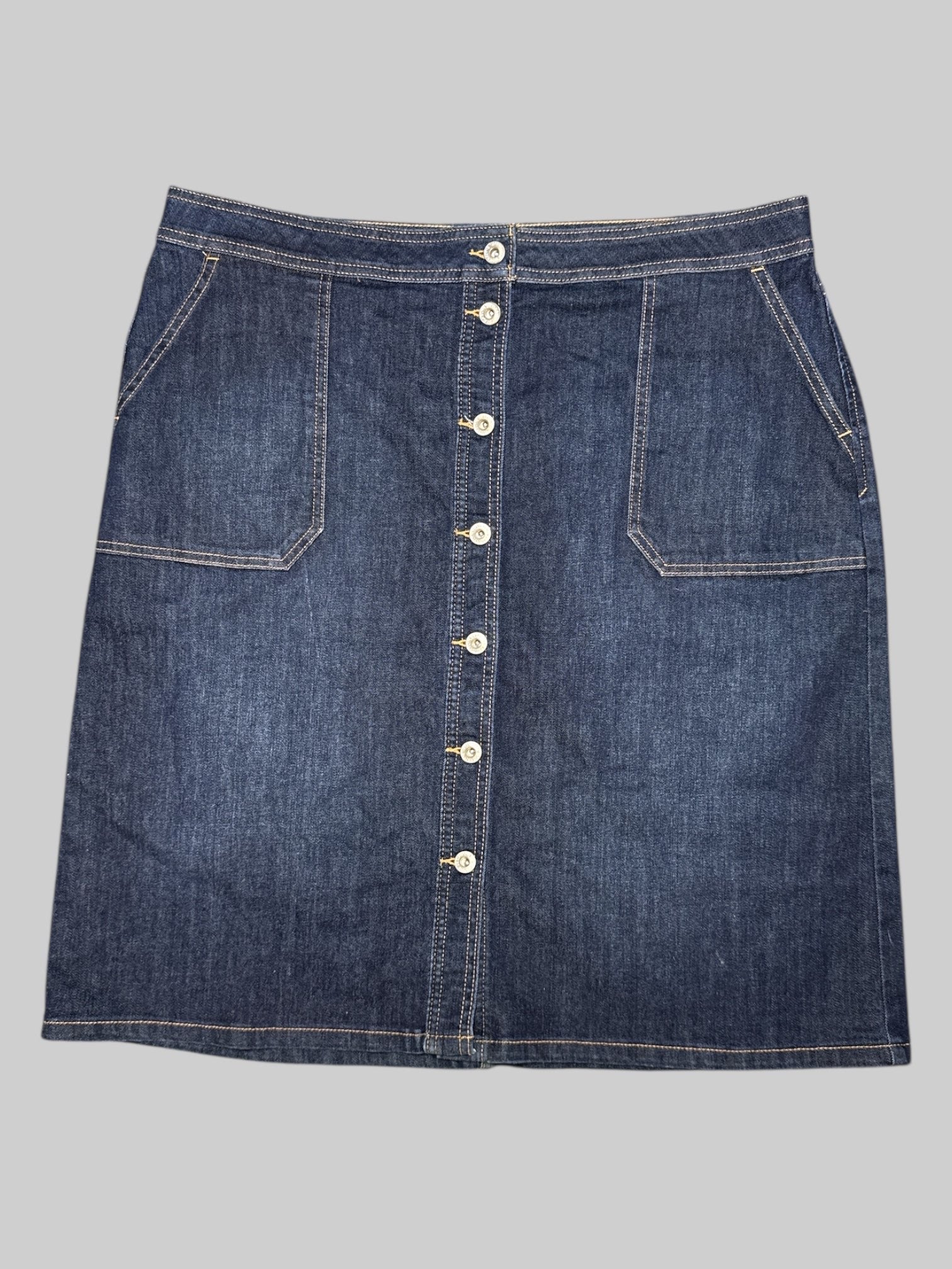 0X blue denim skirt with buttons