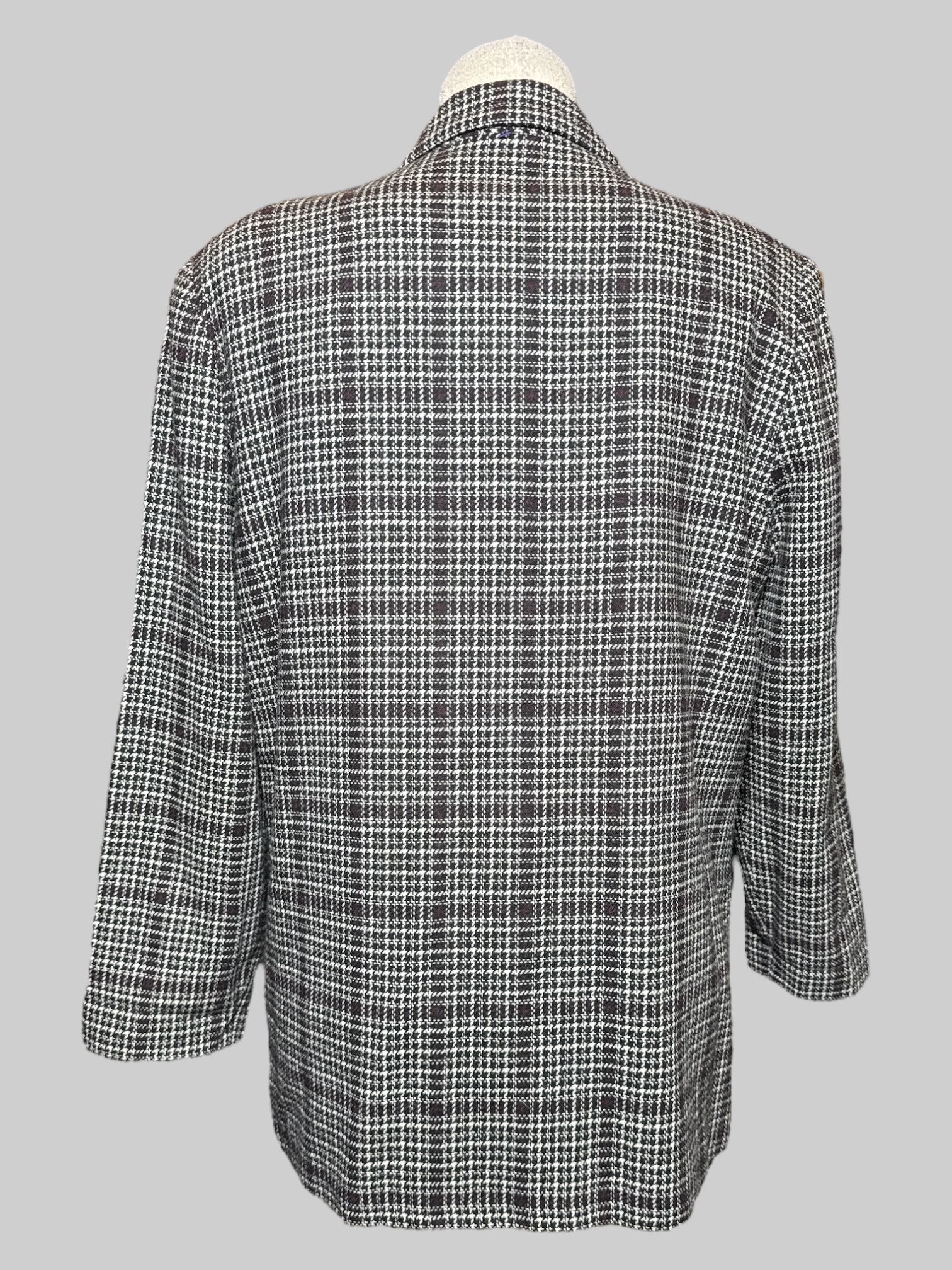 L vintage black, white, and red houndstooth plaid pattern