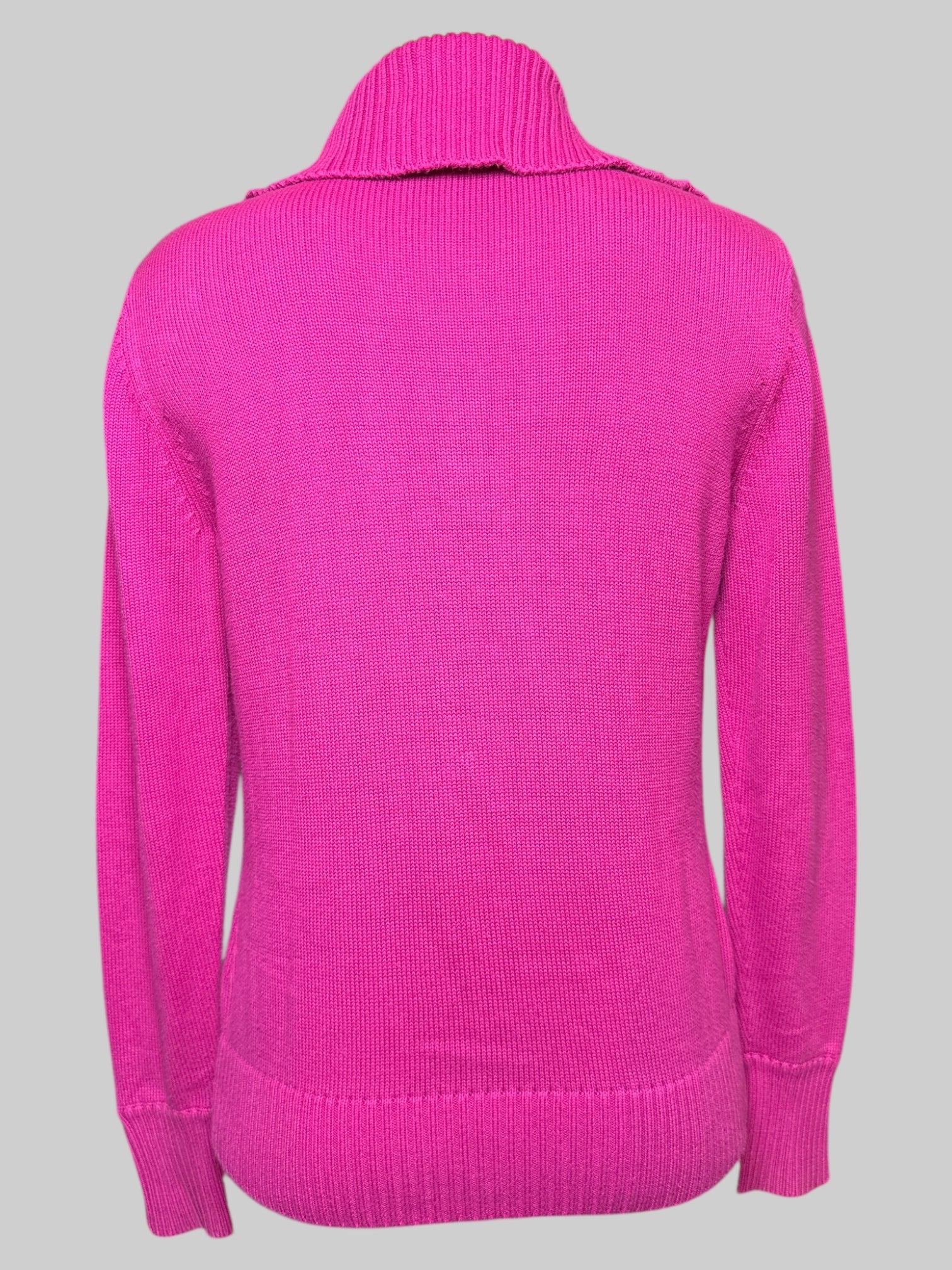 L vintage pink knit turtleneck  sweater with buttons