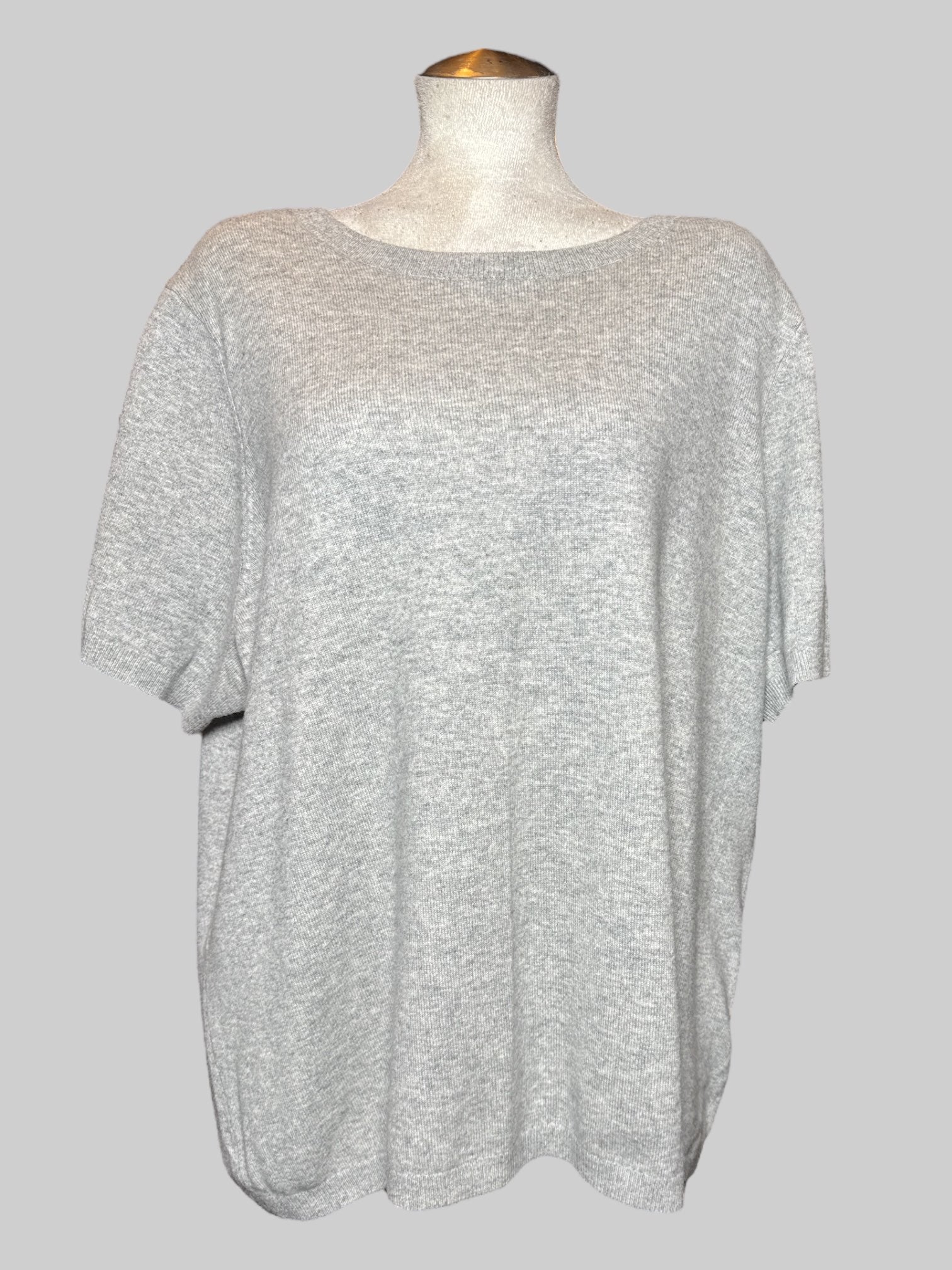 4X Heathered gray cashmere short sleeve sweater top