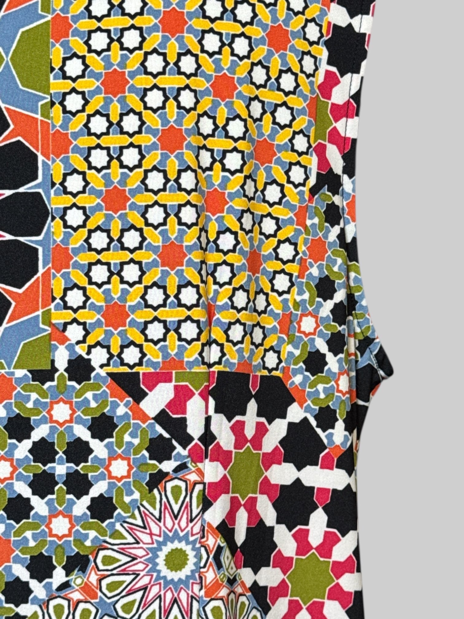 2X multicolor multipattern dress with 3 metal rings design