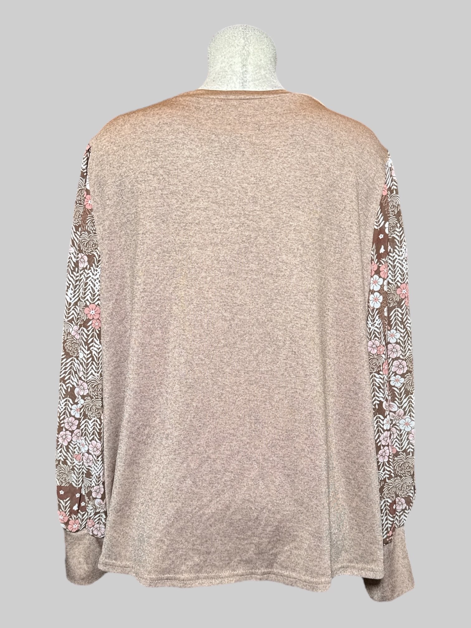 5X heathered brown long sleeve top with sheer brown floral sleeves