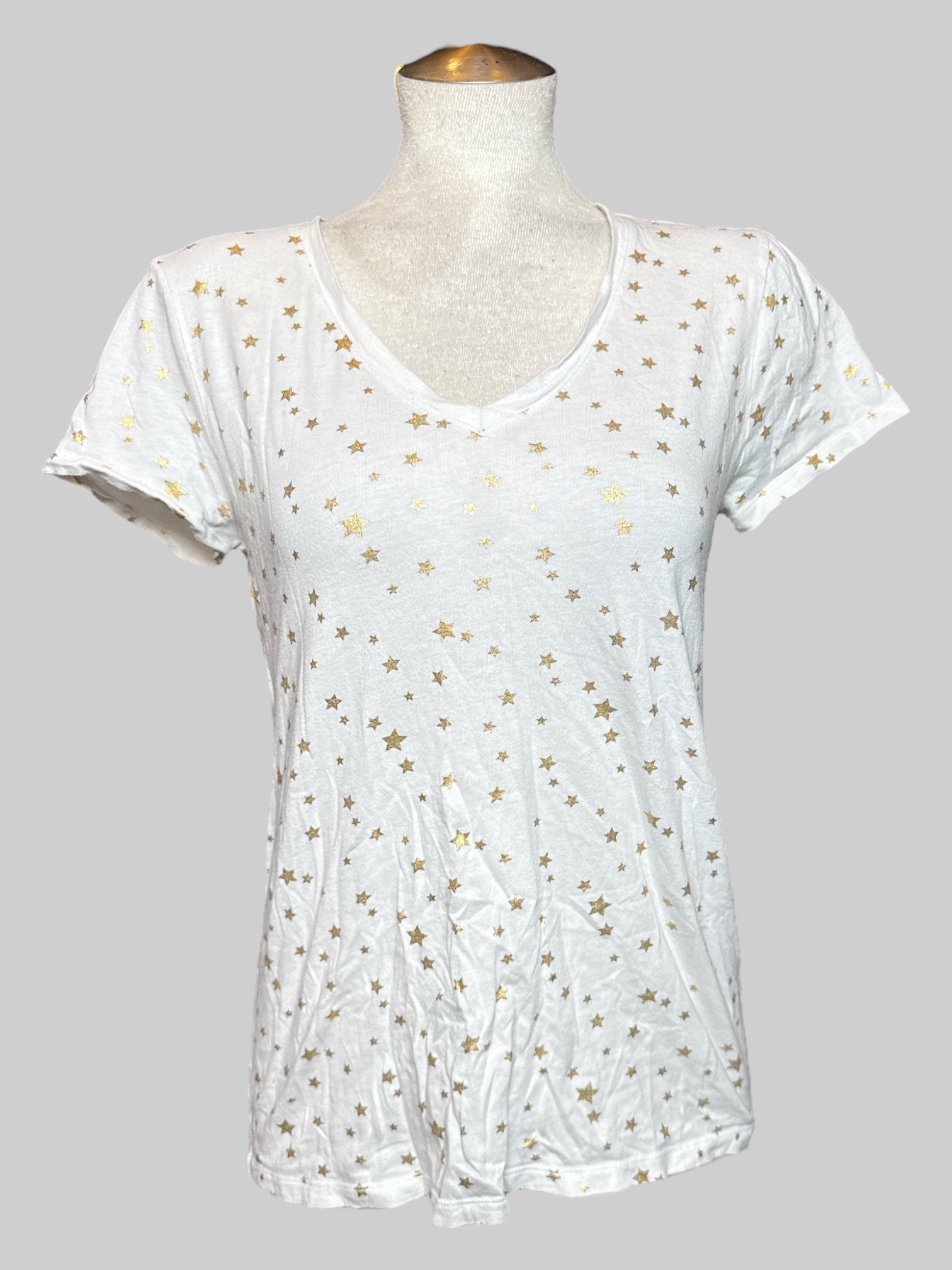 M Gap white t shirt with gold metallic top
