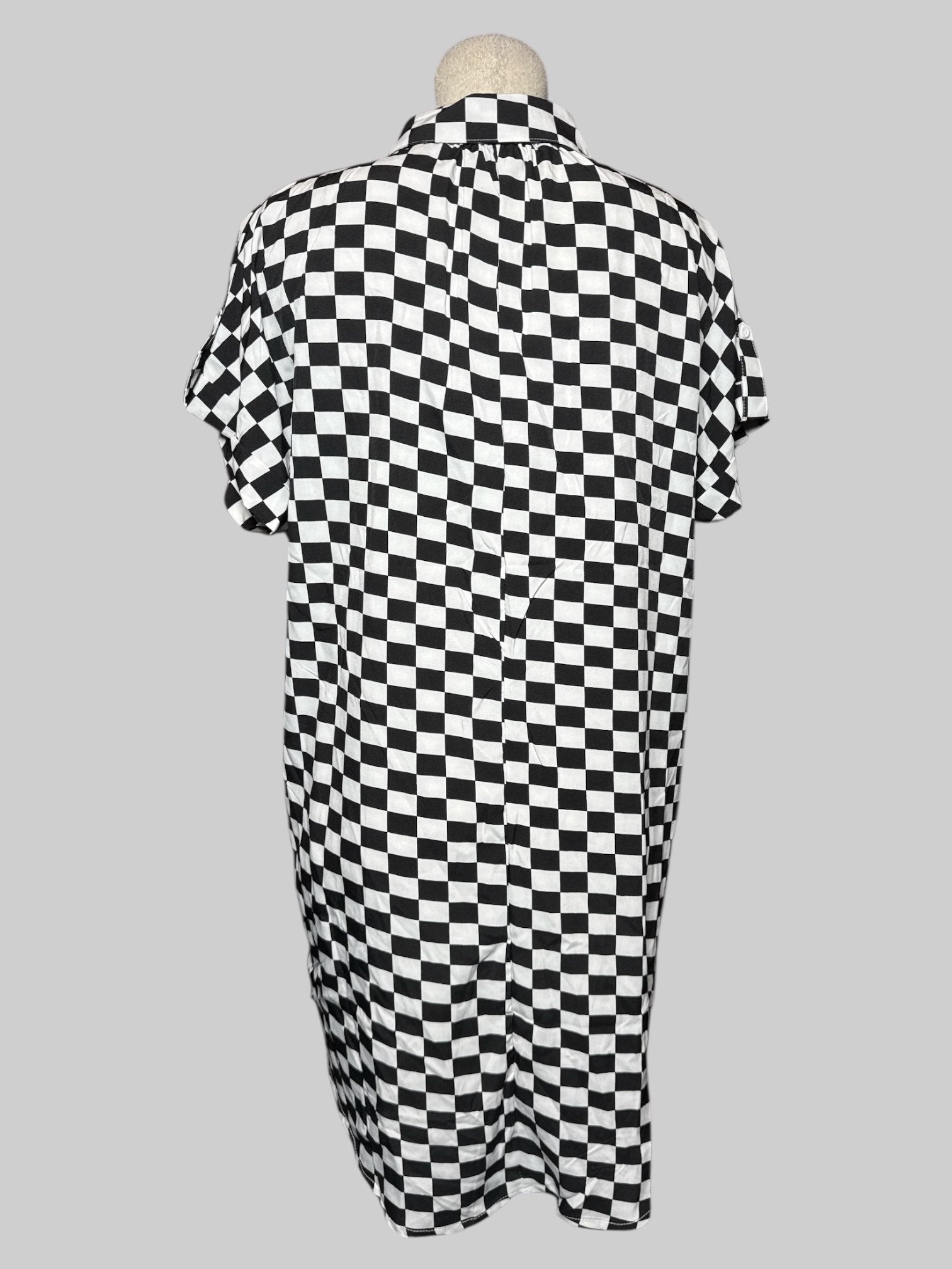 XL SOLUTION black and white checkered short sleeve dress