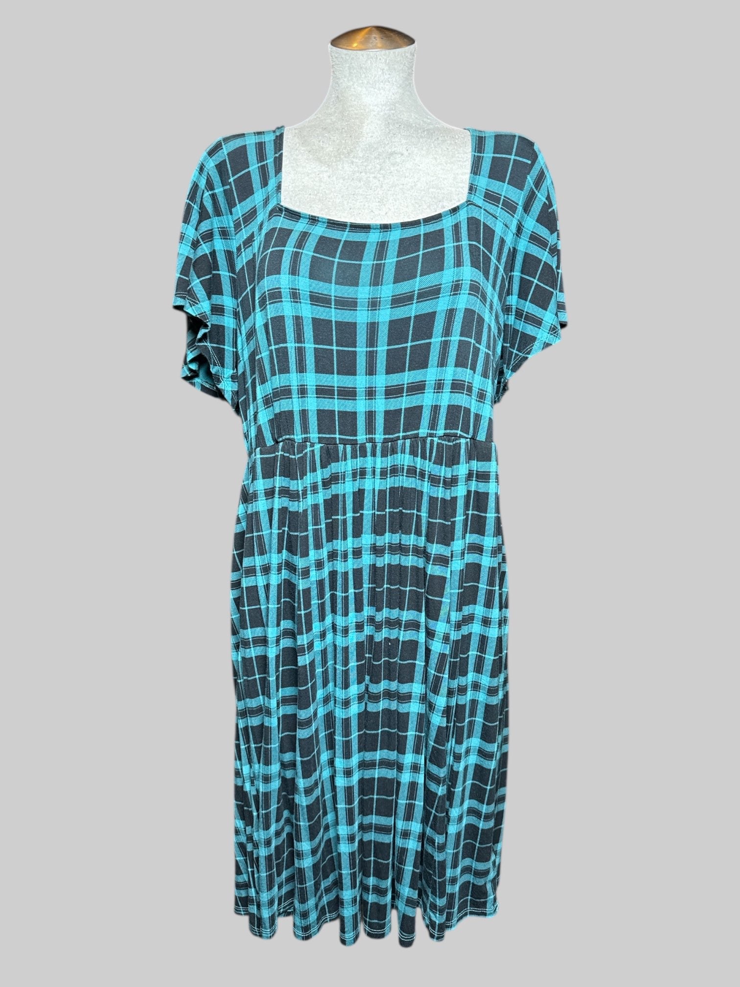 2X Torrid black and green plaid super soft fit and flare dress