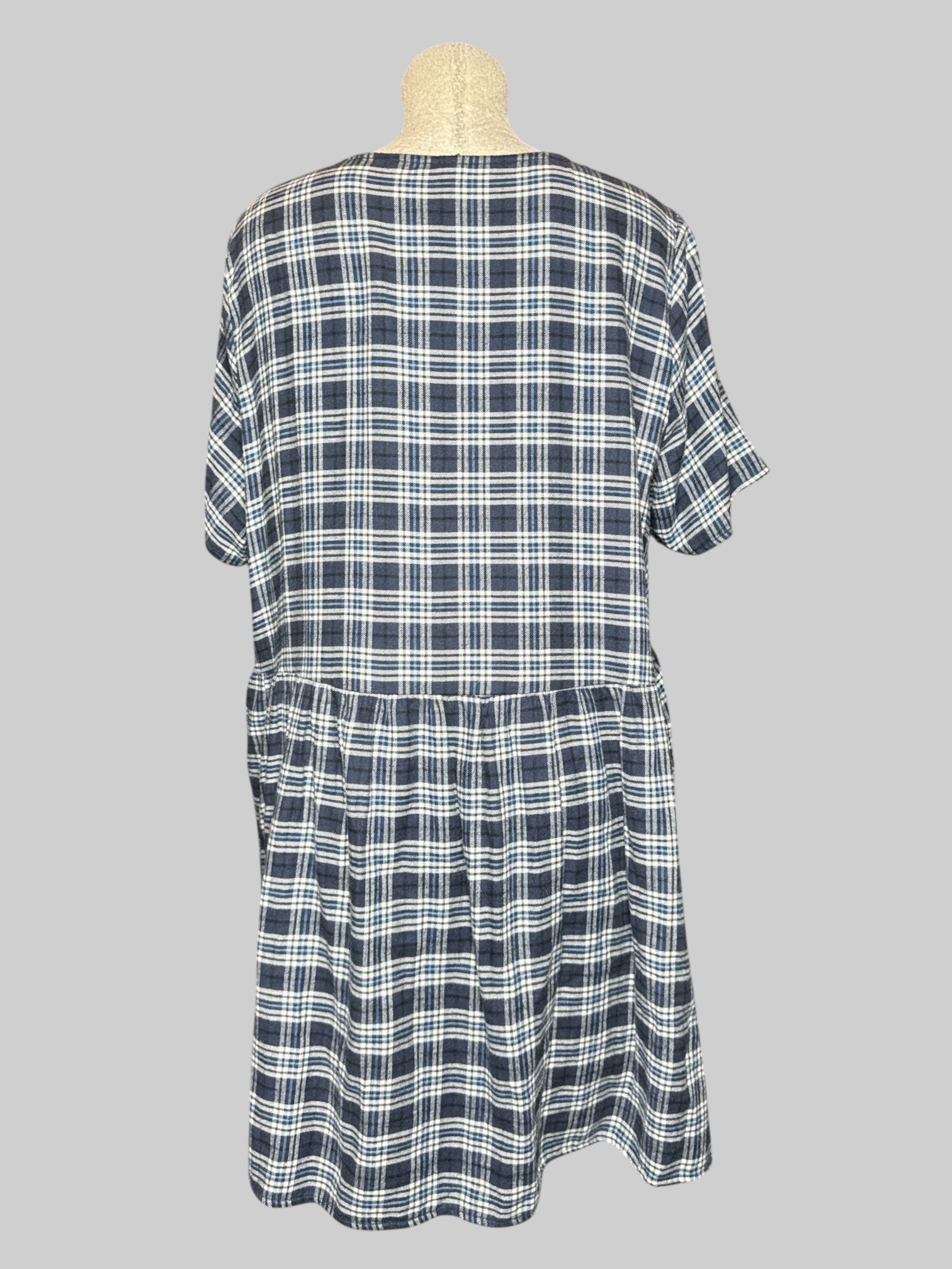 2X Wild Fable navy blue plaid short sleeve button down dress with pockets