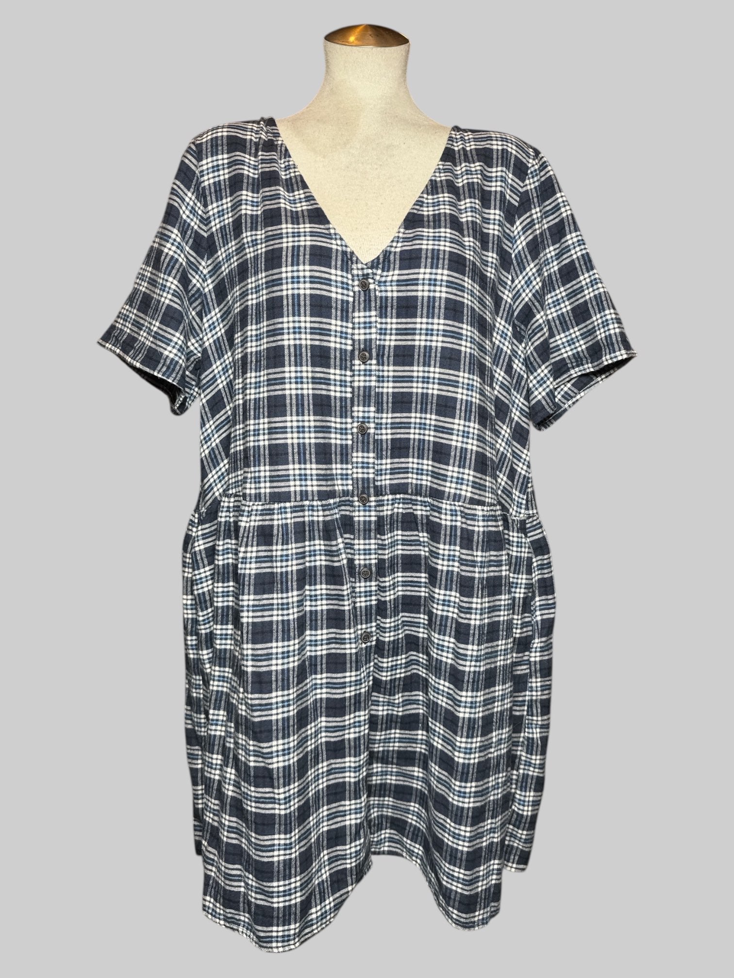 2X Wild Fable navy blue plaid short sleeve button down dress with pockets