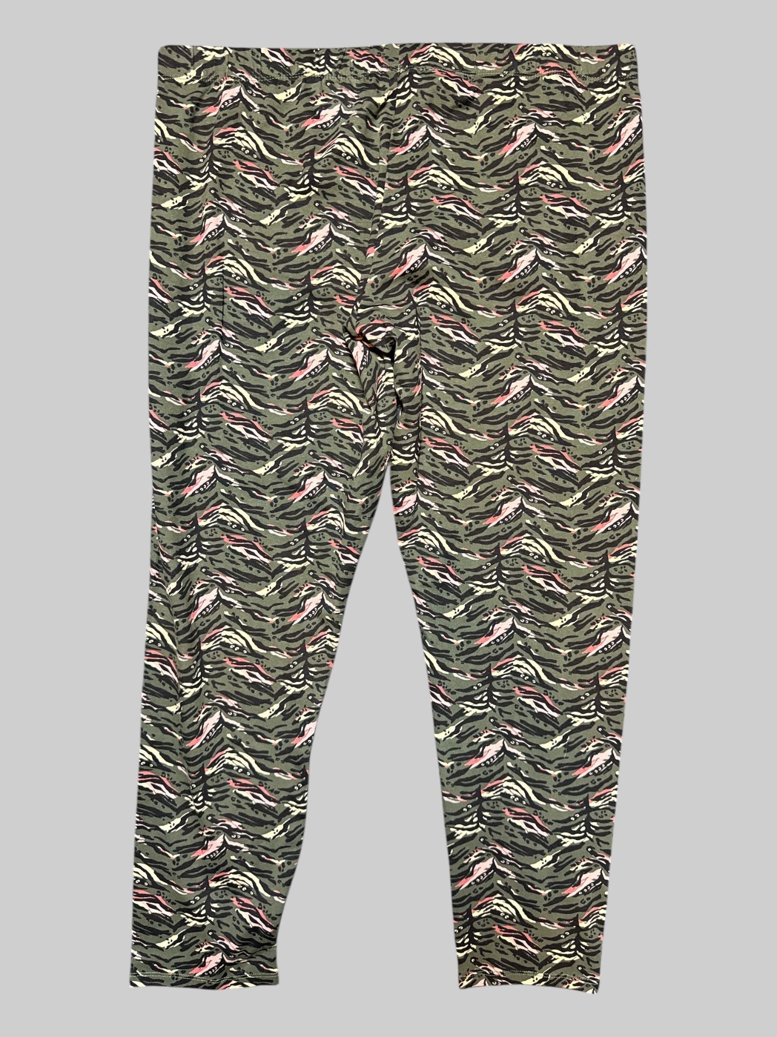 0X No Boundaries NWT green, pink, and white camo print leggings