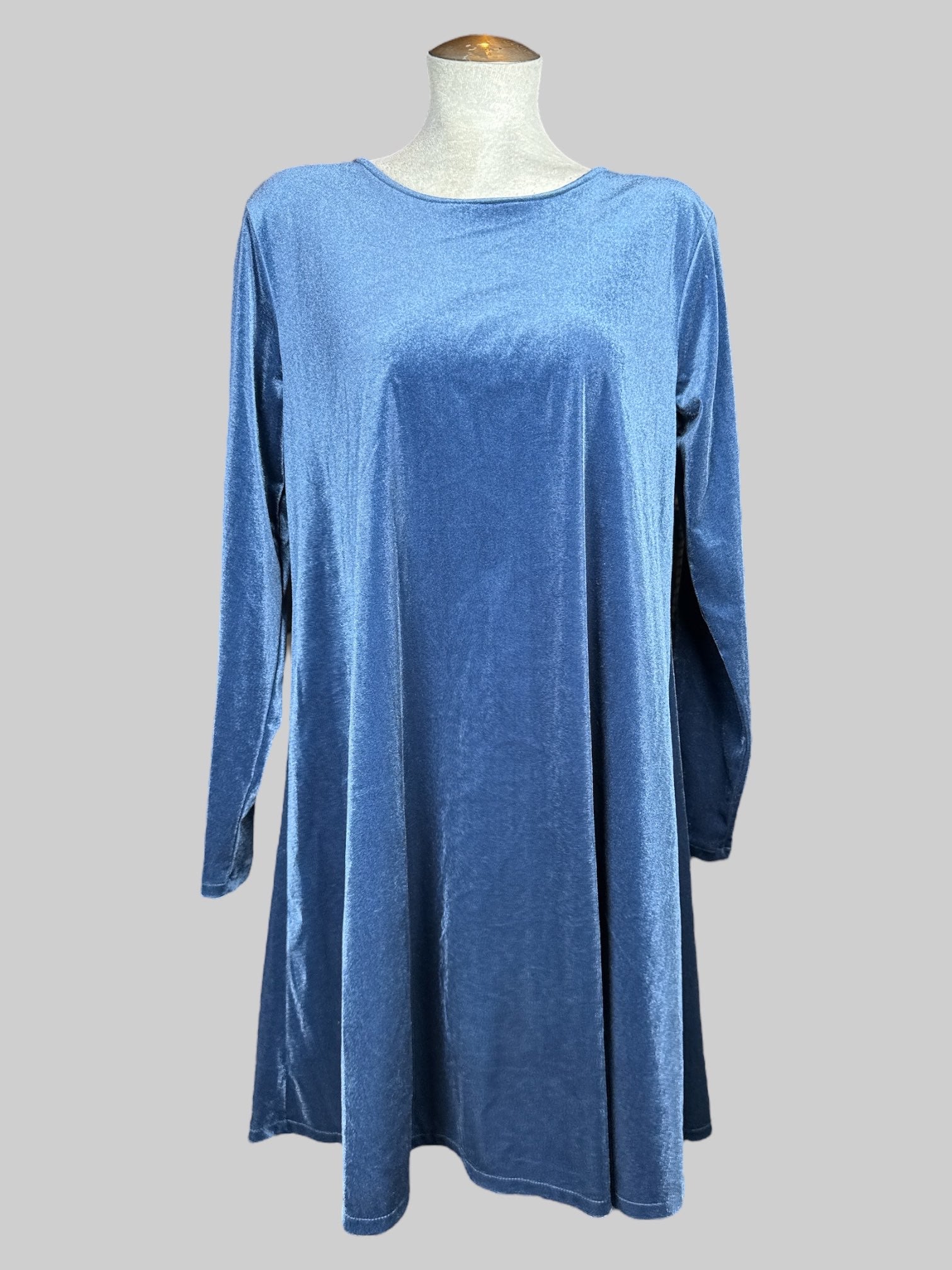 L Old Navy blue velvet  long sleeve shift dress