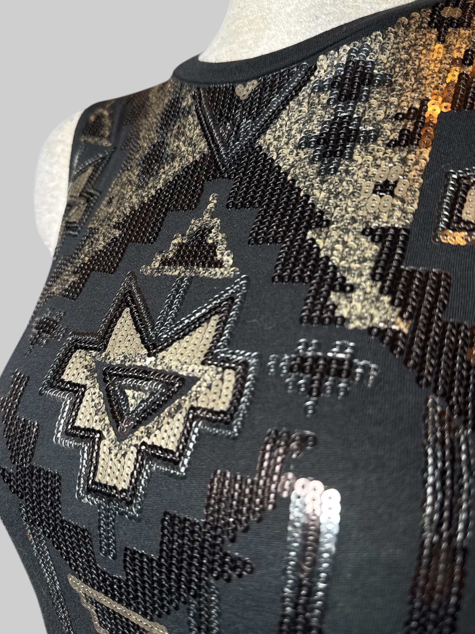 S Express NWT black sleeveless top with sequins in geometric patterns and slits on sides