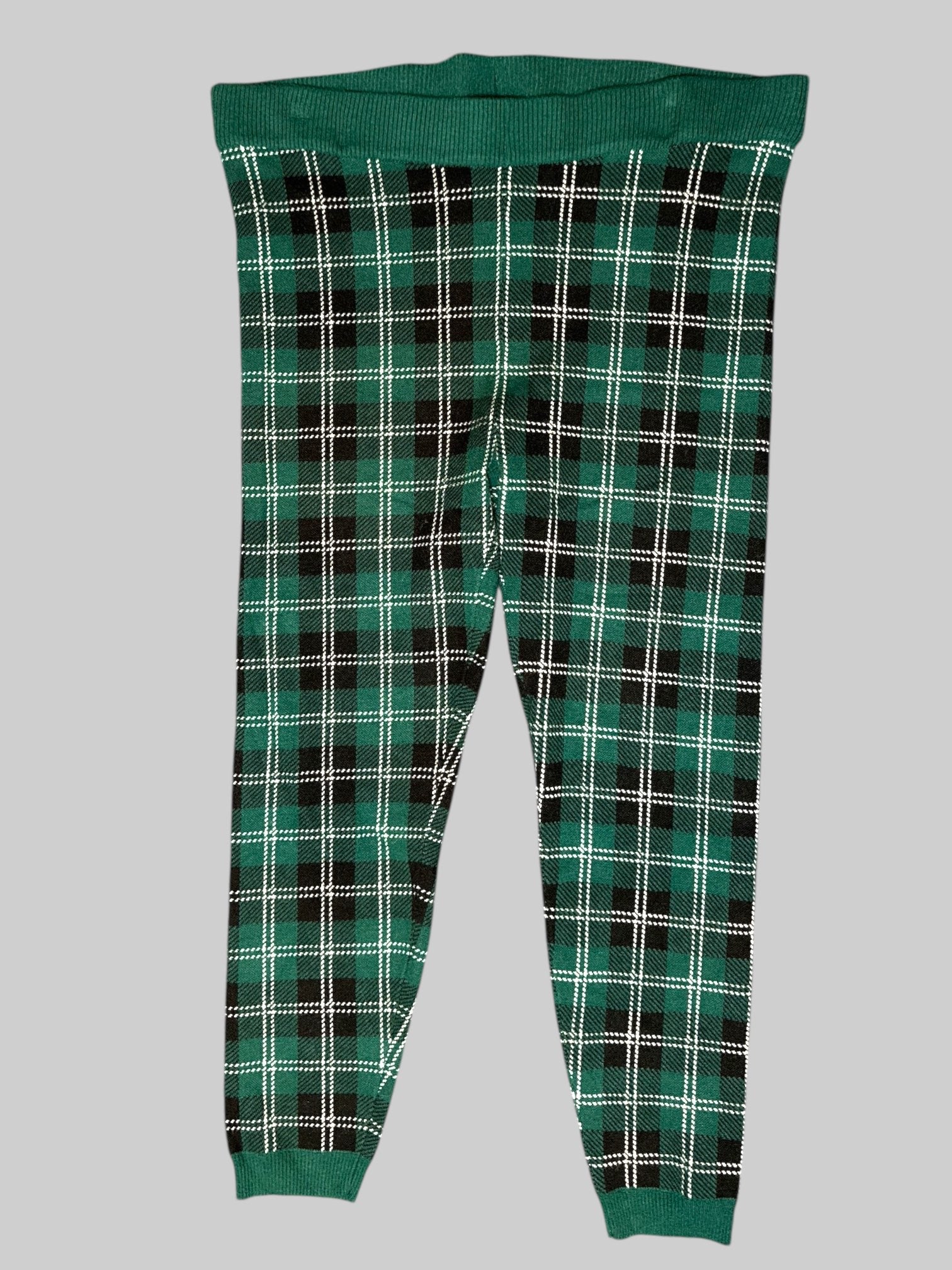 2X green, white, and black plaid warm leggings