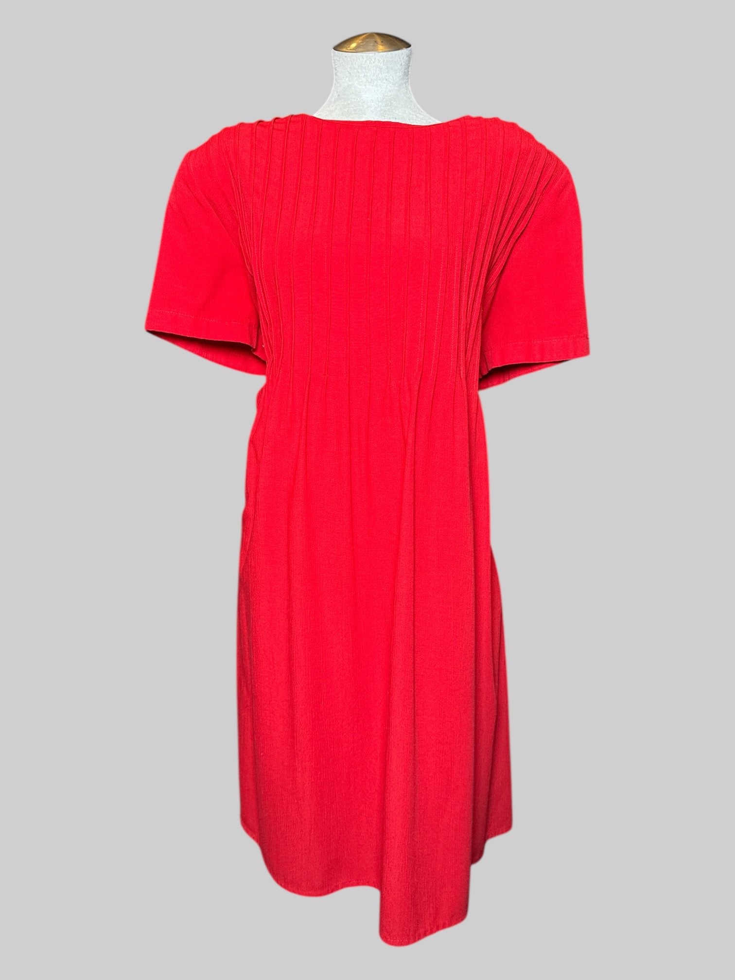 0X R & K vintage red dress with pleated chest, shoulder pads, back zipper,  and tie