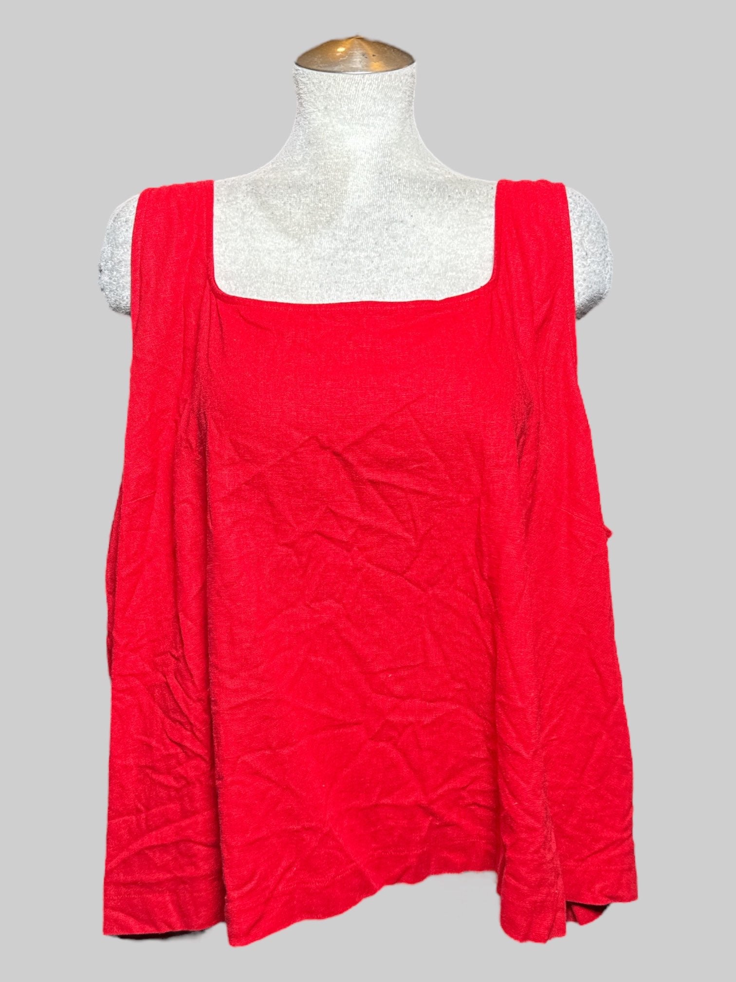 4X Ava & Viv black red sleveveless blouse with buttons on back