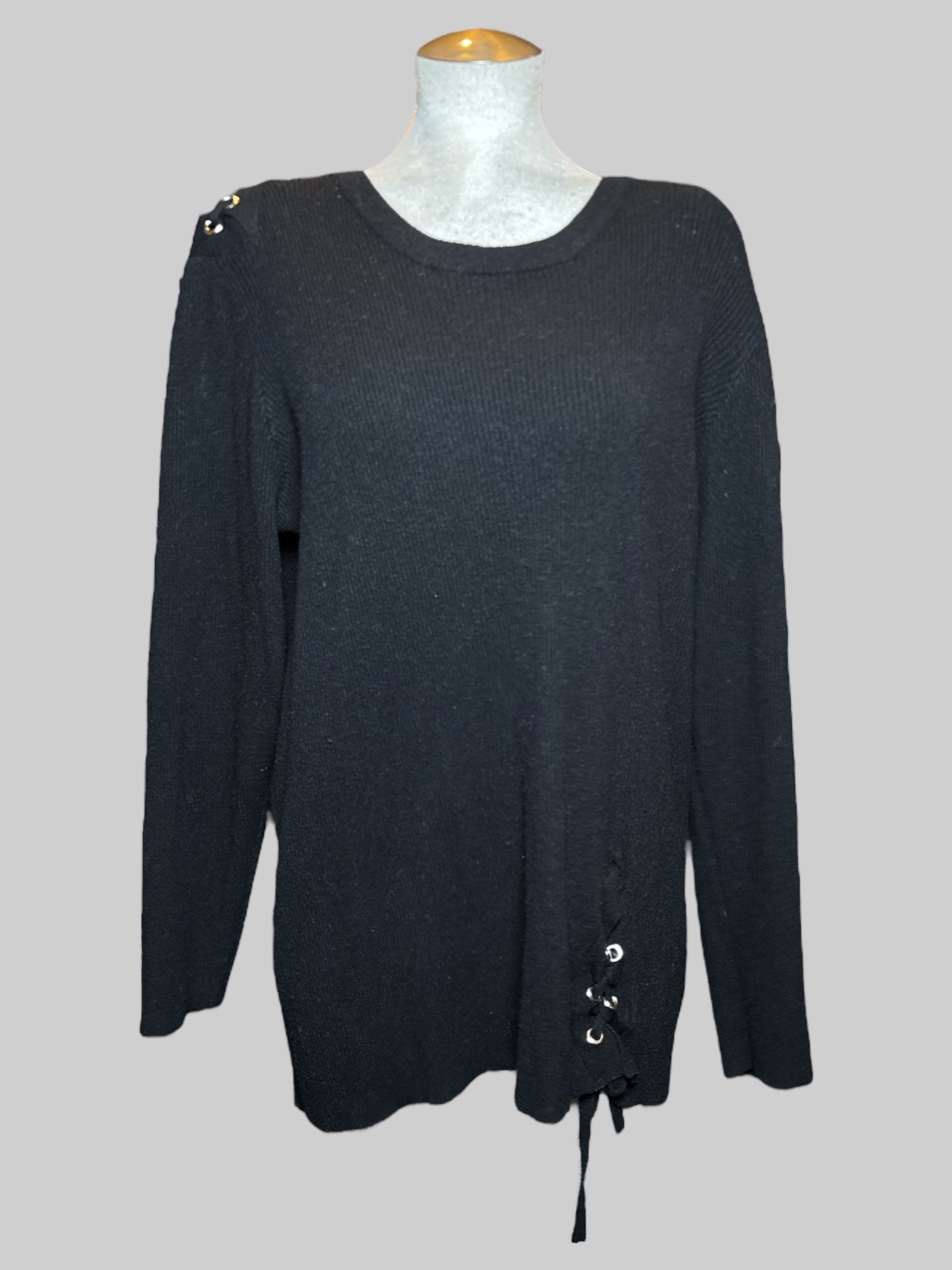 4X Torrid black ribbed knit sweater with gromets on shoulder and side