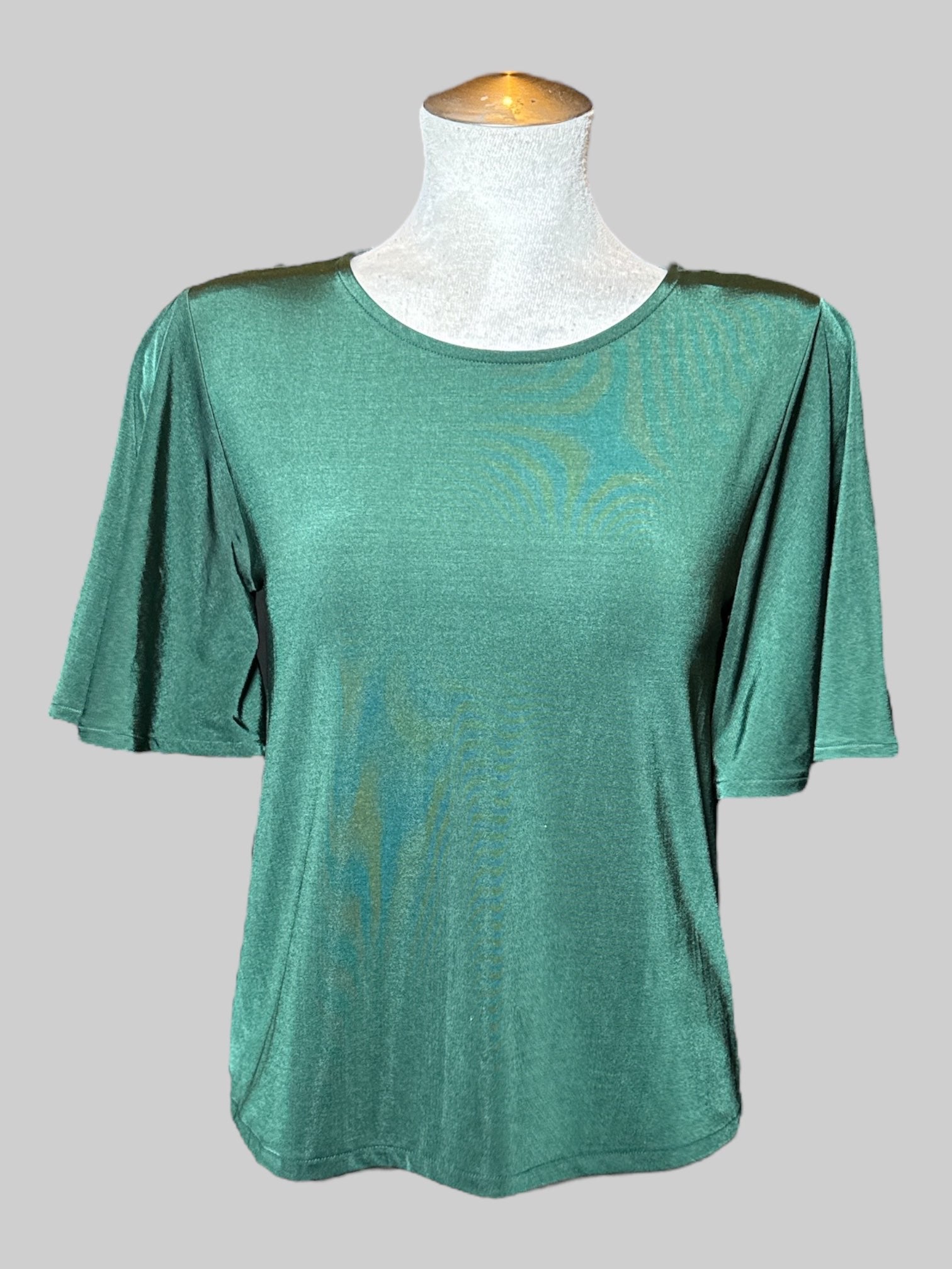 L H&M dark green short sleeve stretchy top with flowy sleeves