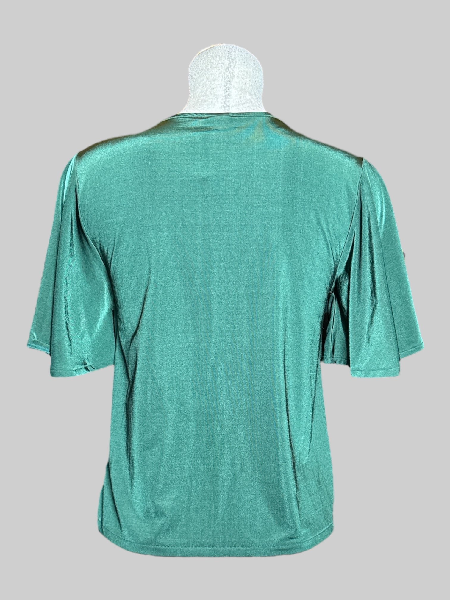 L H&M dark green short sleeve stretchy top with flowy sleeves