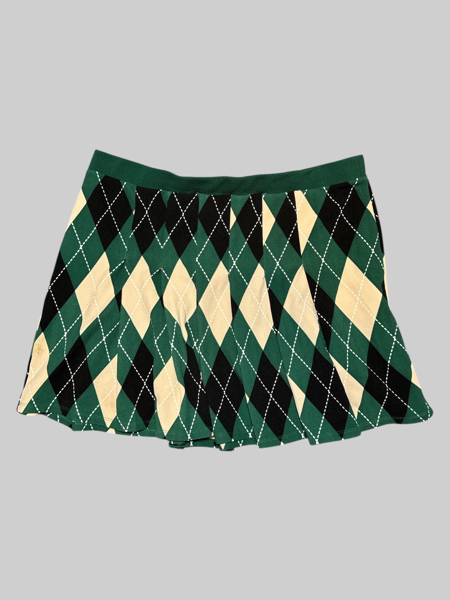 2X Almost Famous short green, tan, and white argyle pattern pleated skirt