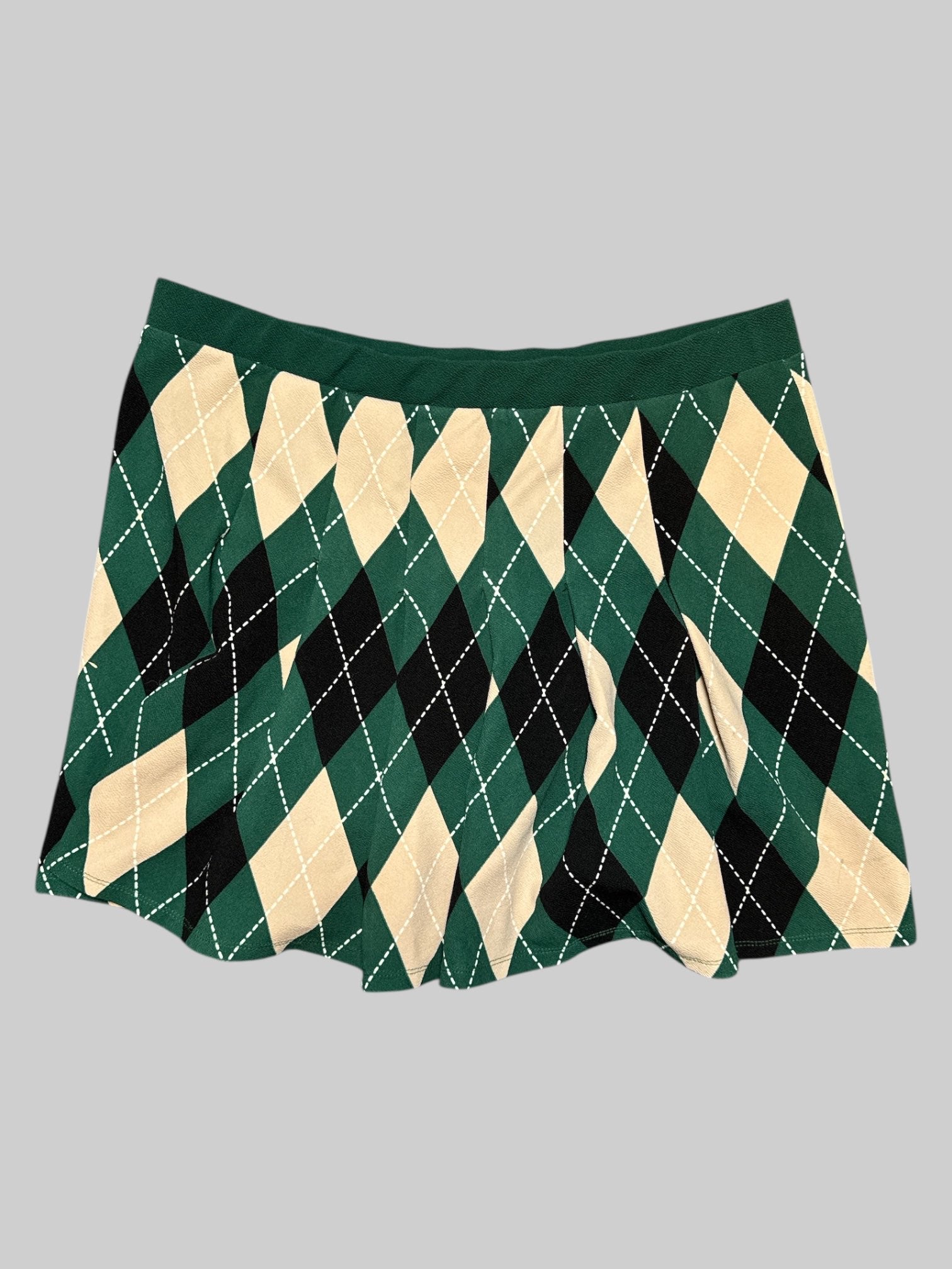 2X Almost Famous short green, tan, and white argyle pattern pleated skirt
