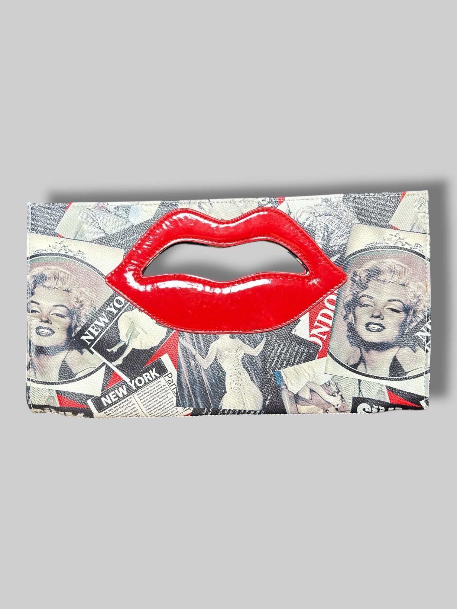 13” by 6” Marilyn Monroe purse with lip handle