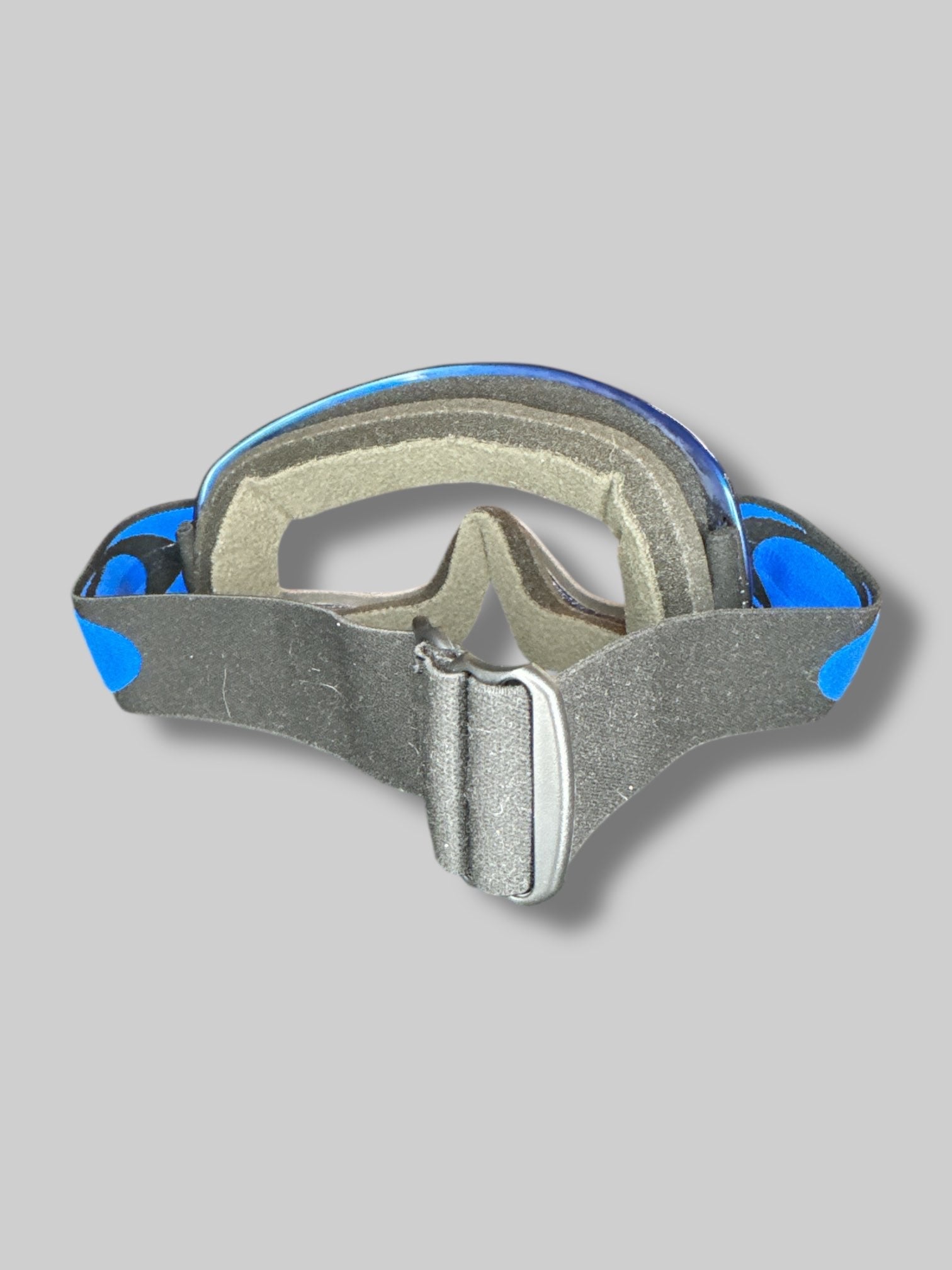 6.5” long designer Oakley Inc ski goggles