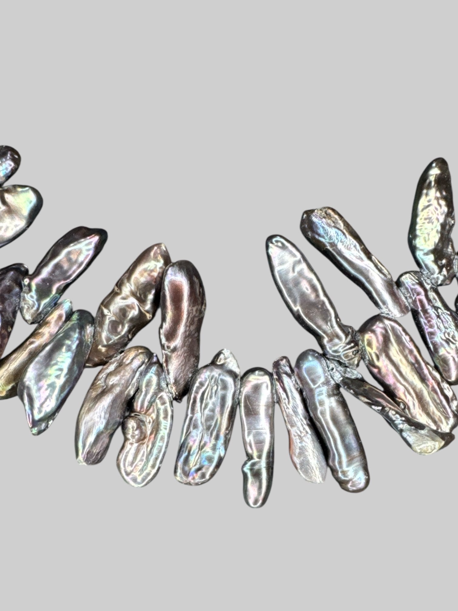 Iridescent pearl like beaded necklace with toggle clasp