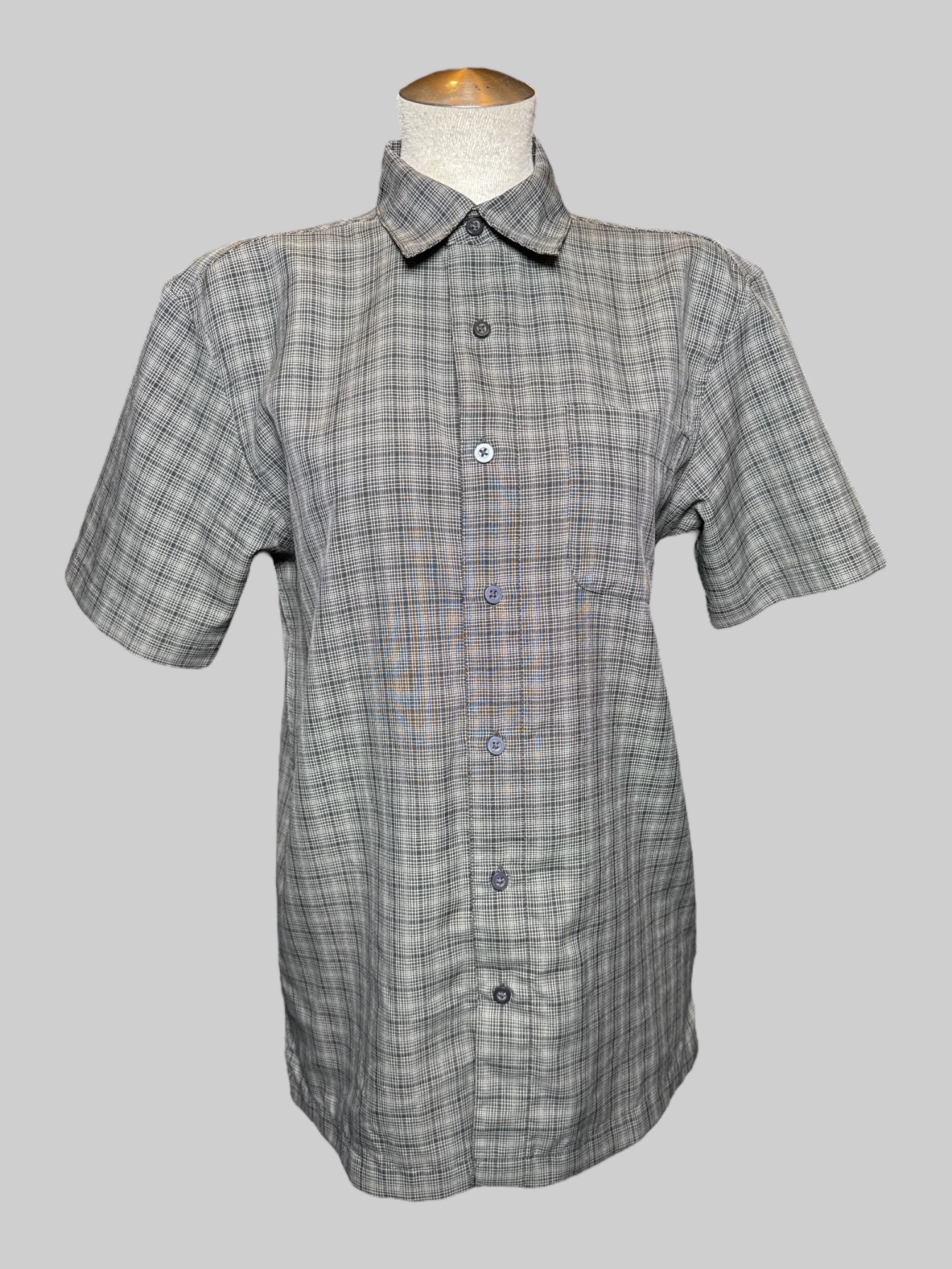M Hagger Clothing black and white plaid short sleeve button down  with front pocket