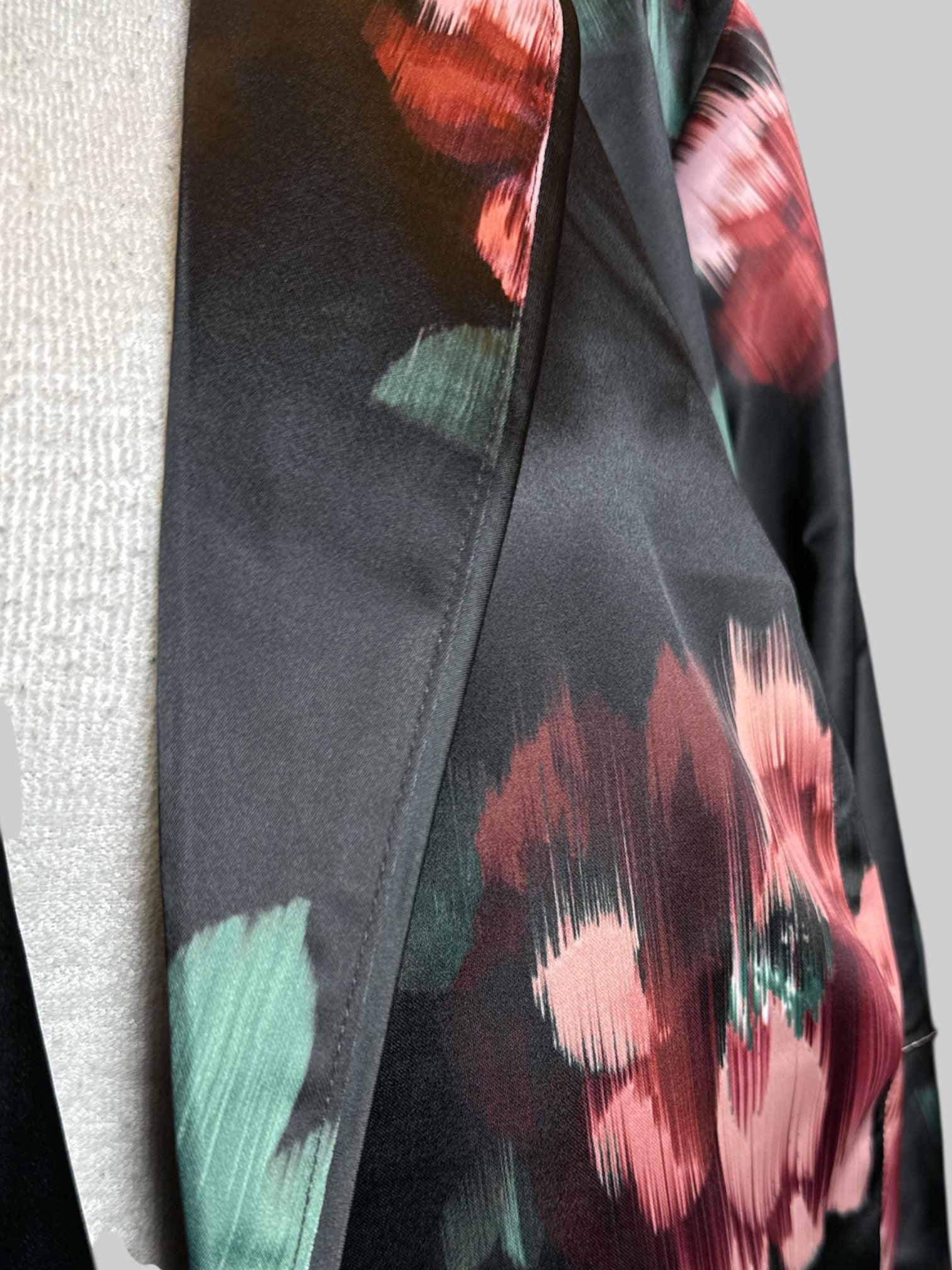 5X Torrid NWT black satin texture blazer with blurred pink, white, and green florals