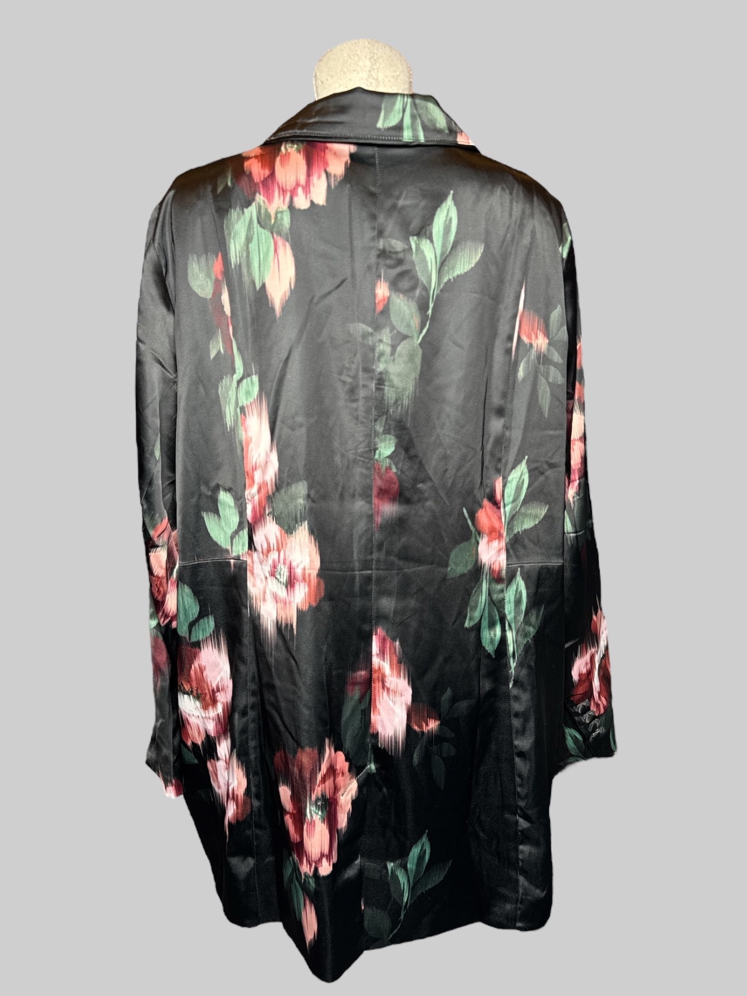 5X Torrid NWT black satin texture blazer with blurred pink, white, and green florals