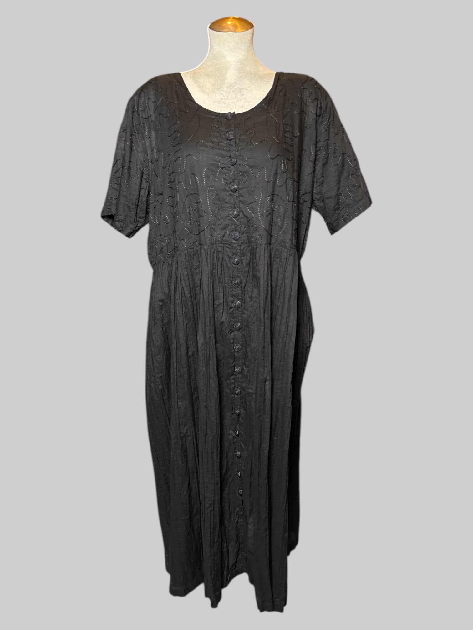 0X S.Roberts vintage black button up dress with beautiful embroidery and pleated bottom