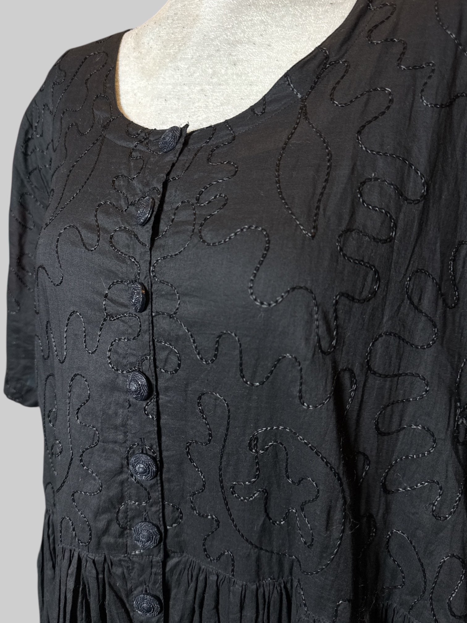 0X S.Roberts vintage black button up dress with beautiful embroidery and pleated bottom