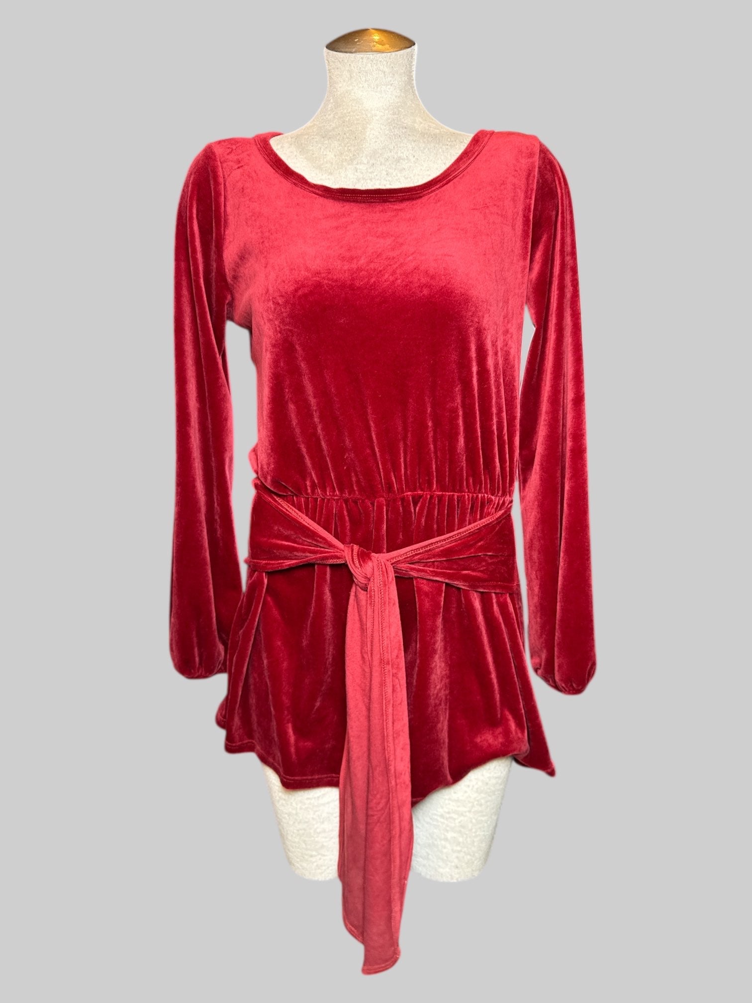 L Blue Blush red velvet romper with open back, tie in front, and elastic waistband